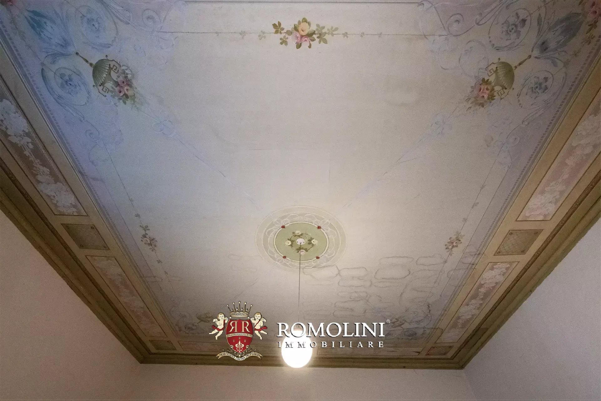 17 Bedroom Villa/Townhouse's Image 32