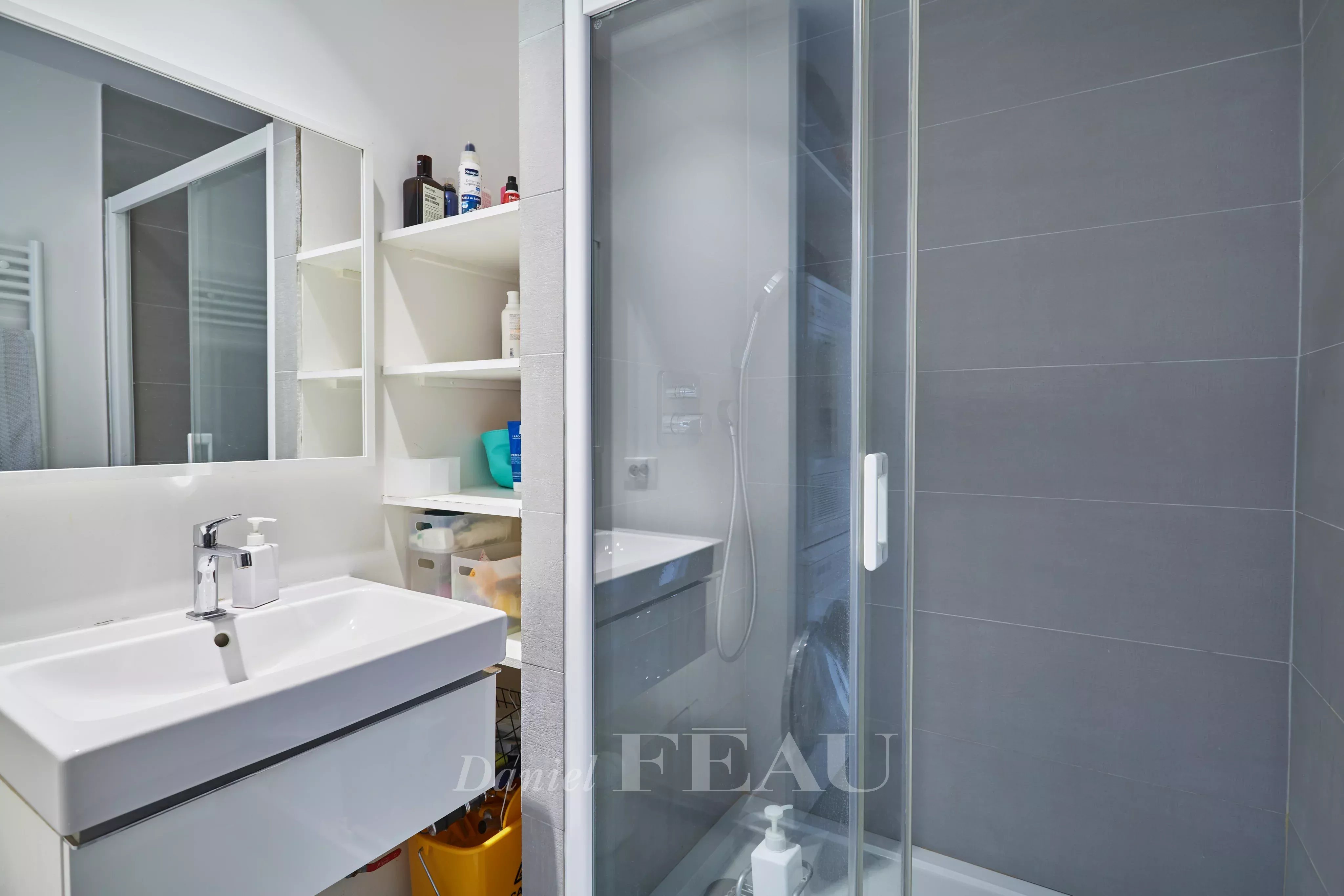 Sale Apartment Paris 16th