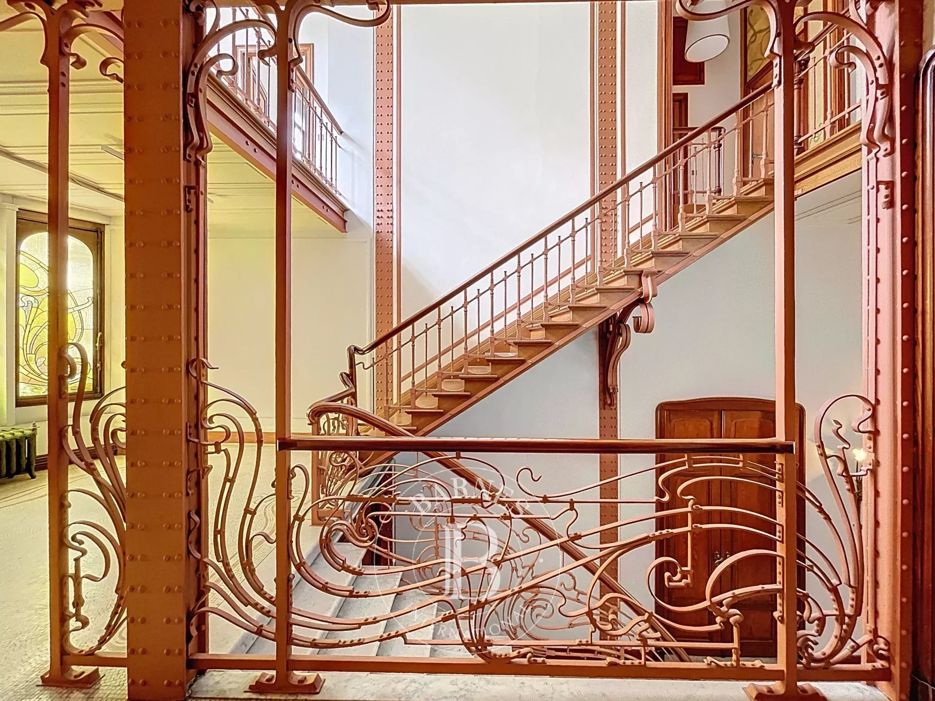 Prestigious office complex in a Victor Horta masterpiece