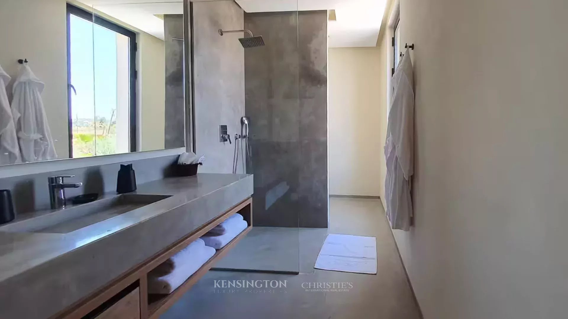 4 Bedroom Villa/Townhouse's Image 10