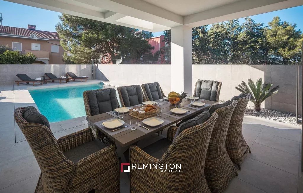 4 Bedroom Villa/Townhouse's Image 28