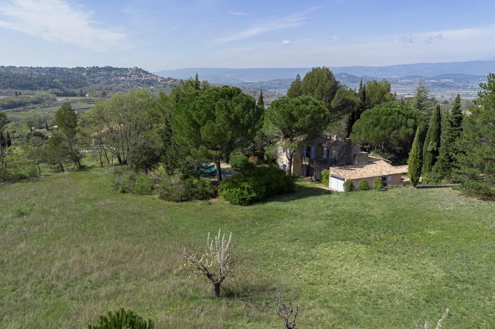 Property with dominant view in Bonnieux