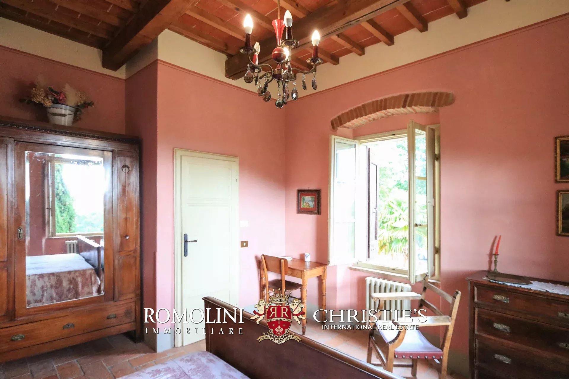 6 Bedroom Villa/Townhouse's Image 65
