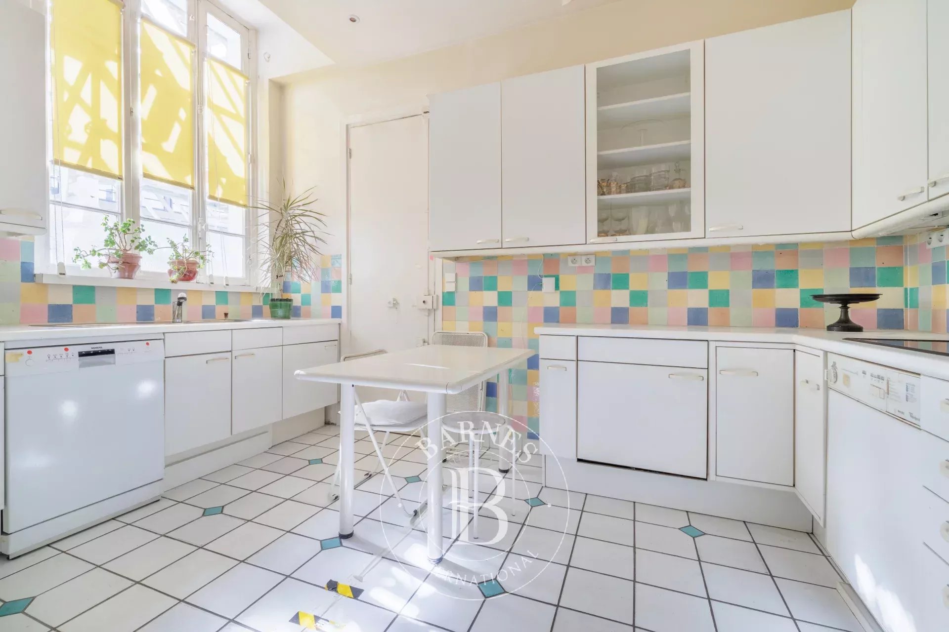 Daire Paris 8ème - picture 6