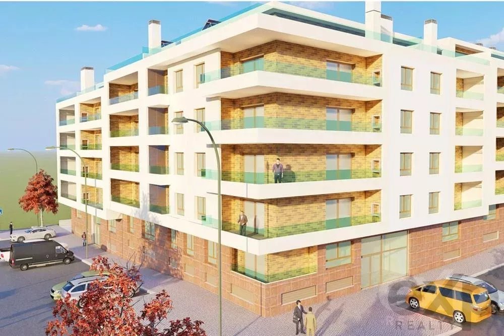 Modern Apartment with Elevator in Montijo