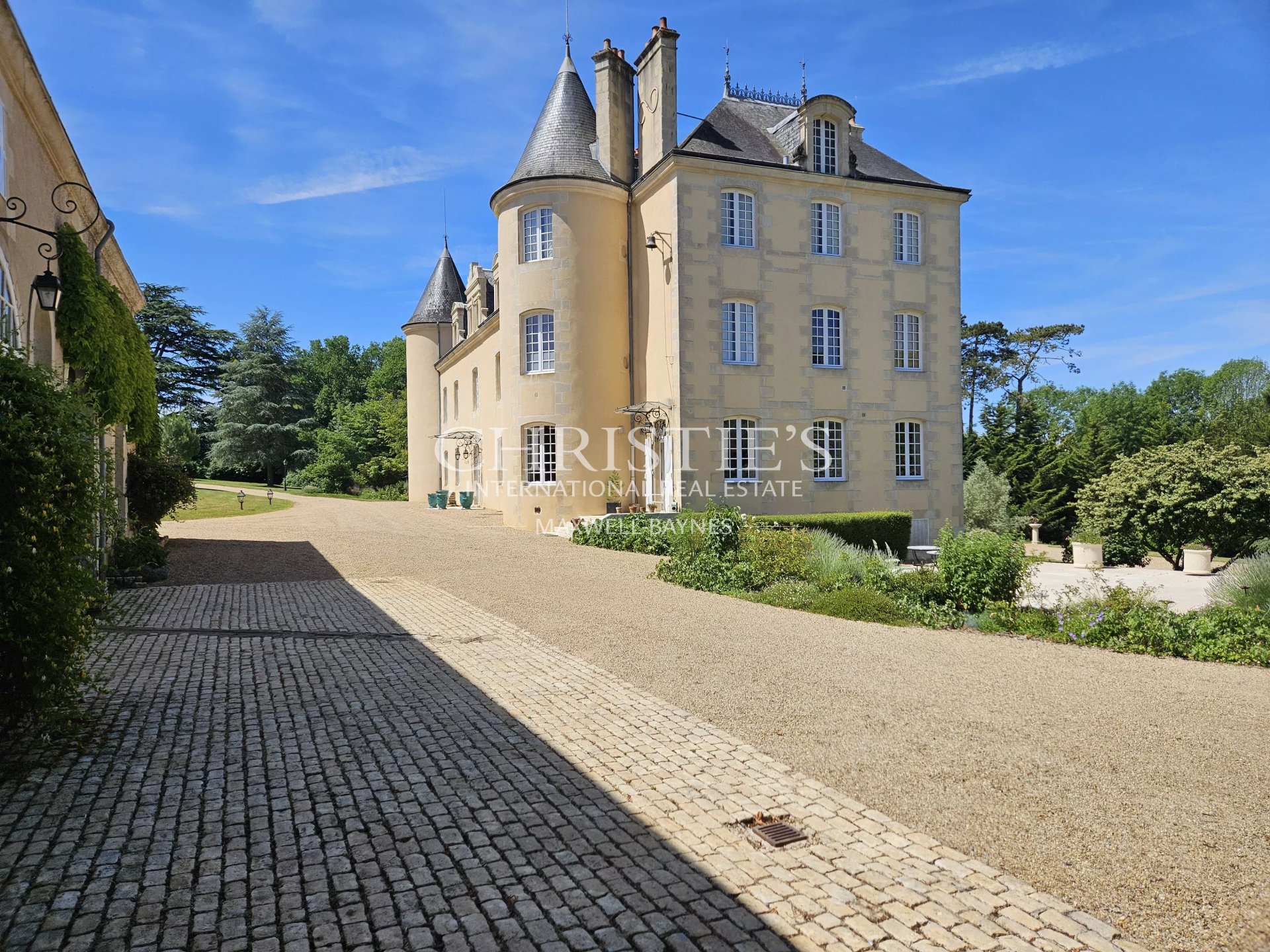 16 Bedroom Villa/Townhouse's Image 5