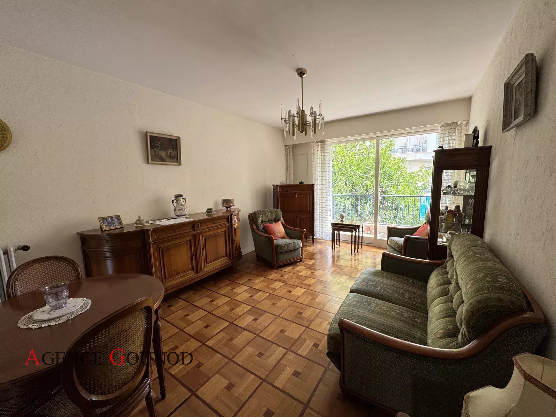 Appartement  - 3 pièces  - 76.3 m2 -  441 000 € - À vendre