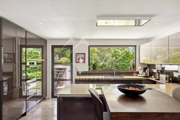 An Exceptional Villa in the Heart of Les Parcs de Mougins — photo 3