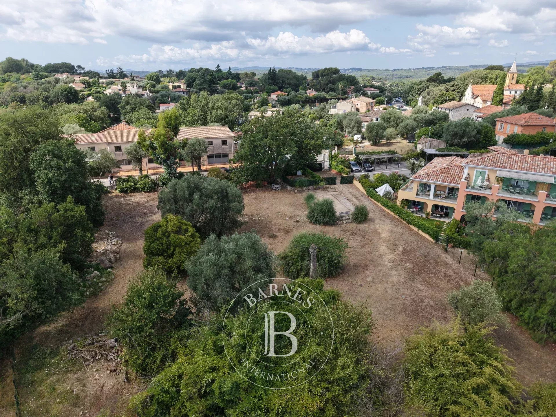 Arazi Roquefort-les-Pins - picture 10