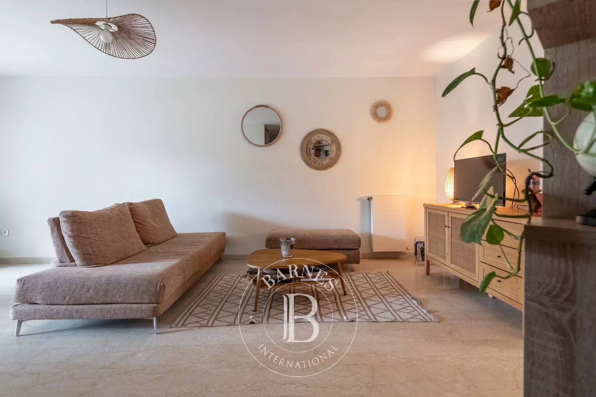 Daire Tassin-la-Demi-Lune - picture 4