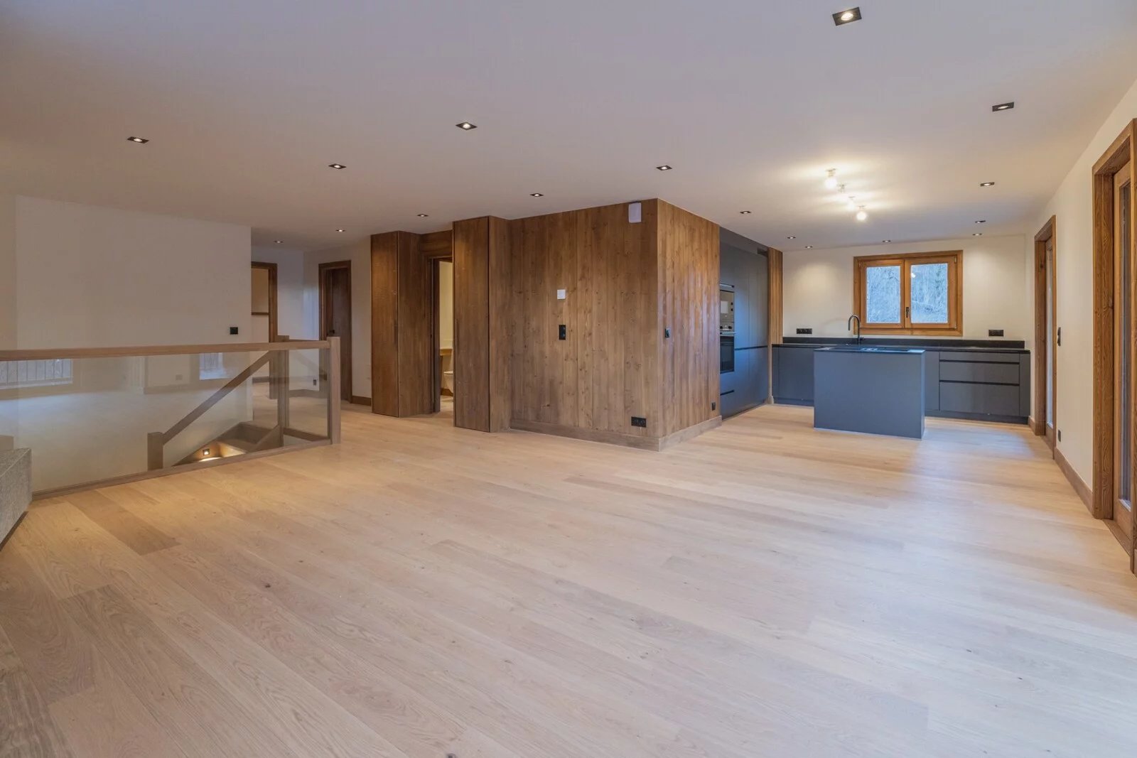 DEMI CHALET NEUF AVEC VUE DÉGAGÉE SUR LES MONTAGNES