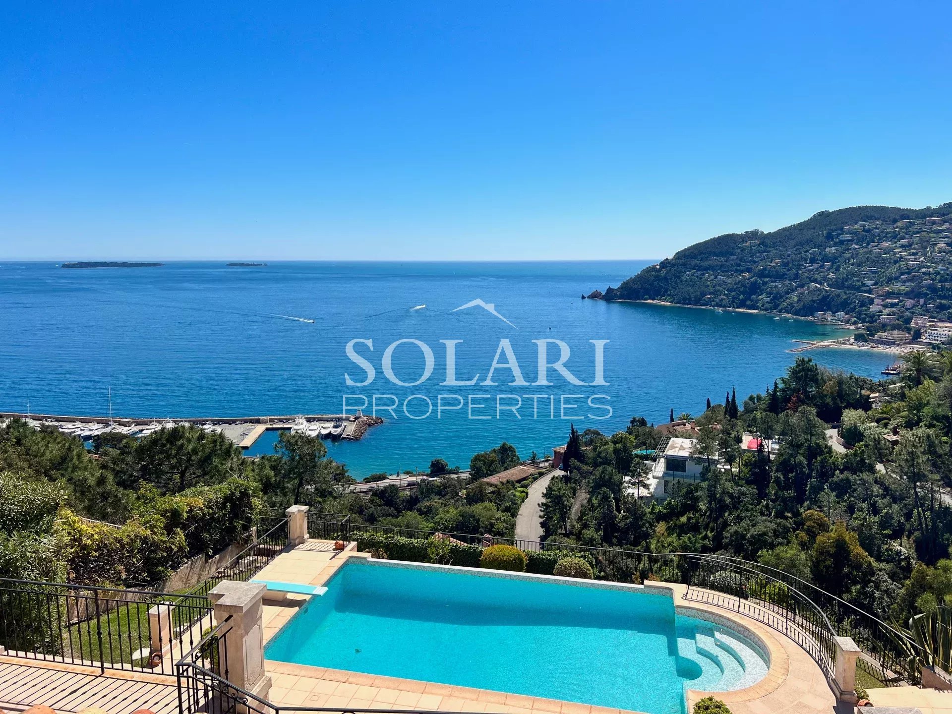 Villa with pool and panoramic sea view in Theoule - Cannes bay
