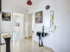 Apartment in a secure estate - Royal Mougins Golf — photo 3 of 7