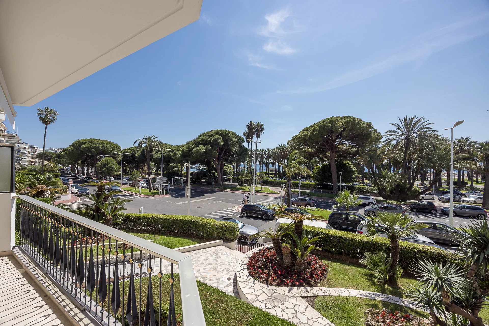 Sale Apartment Cannes Pointe Croisette