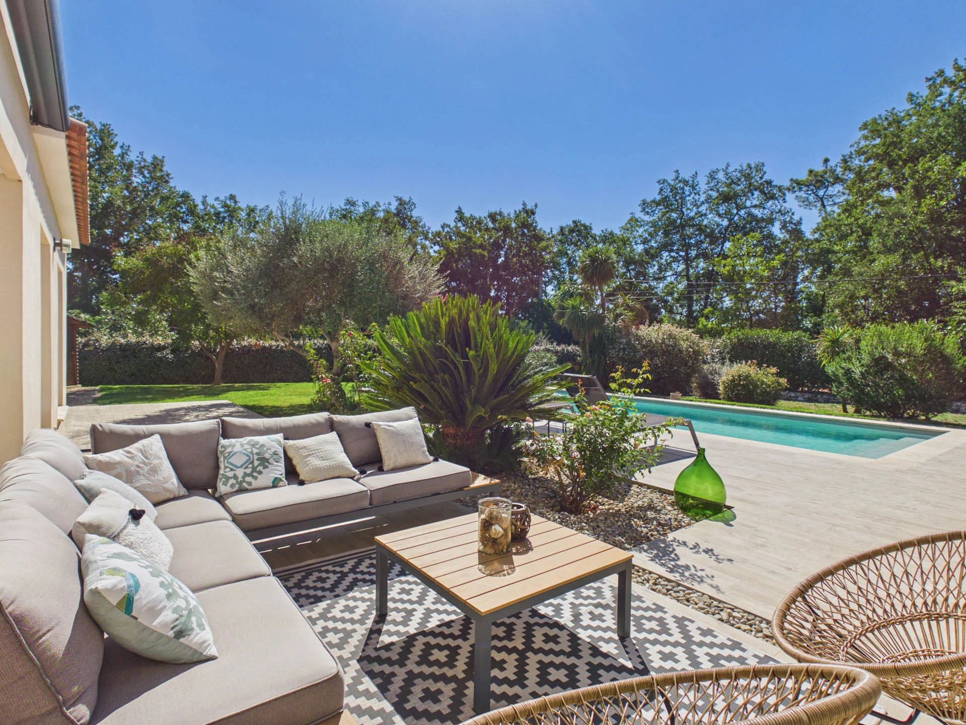 Modern high-quality villa with 4 bedrooms - Seillans