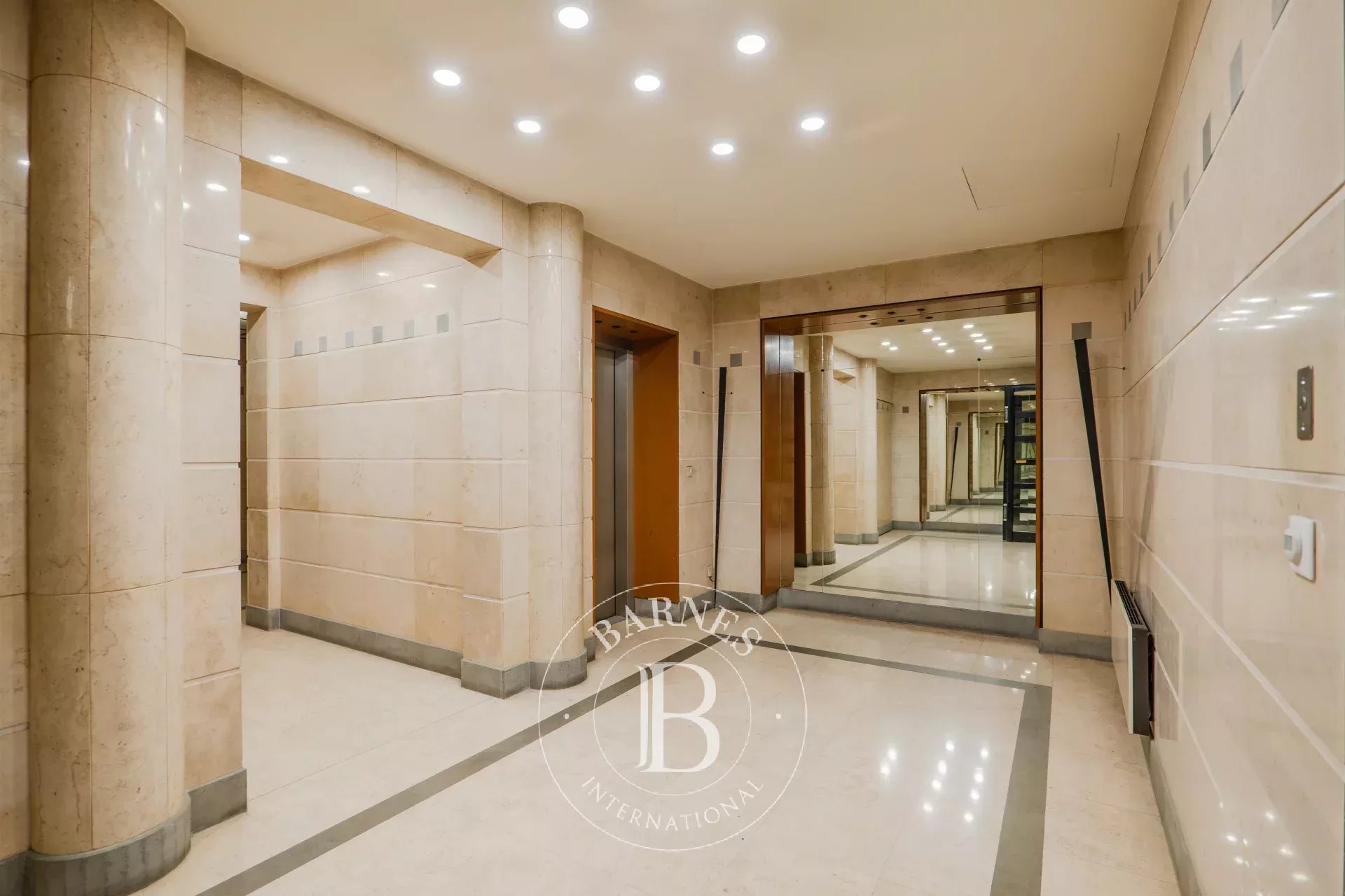 Daire Paris 7ème - picture 15