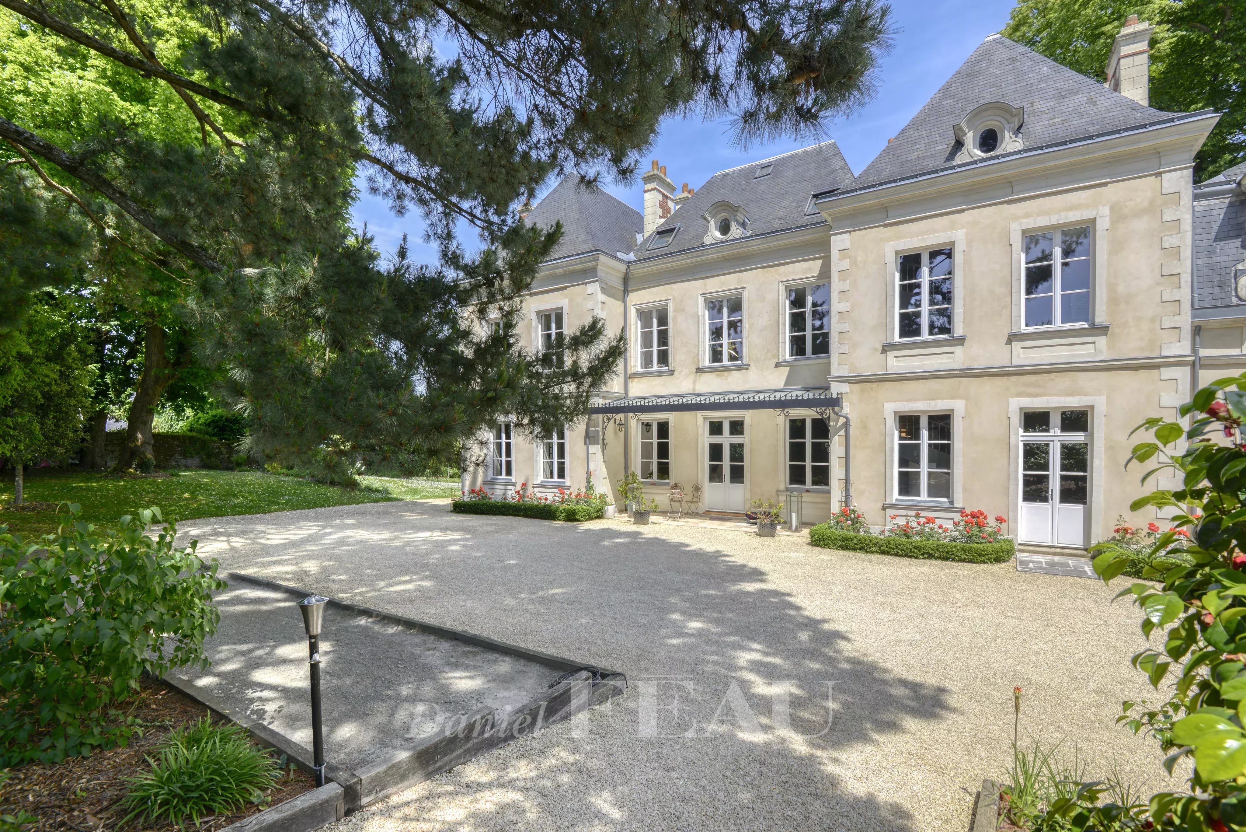 Sale Mansion Nantes