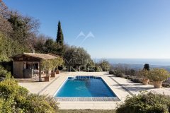 EXCLUSIVE PROPERTY WITH SEA VIEW — photo 6 of 14