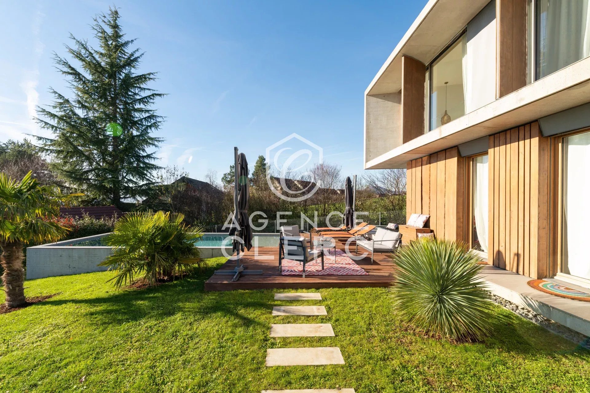 4 Bedroom Villa/Townhouse's Image 6