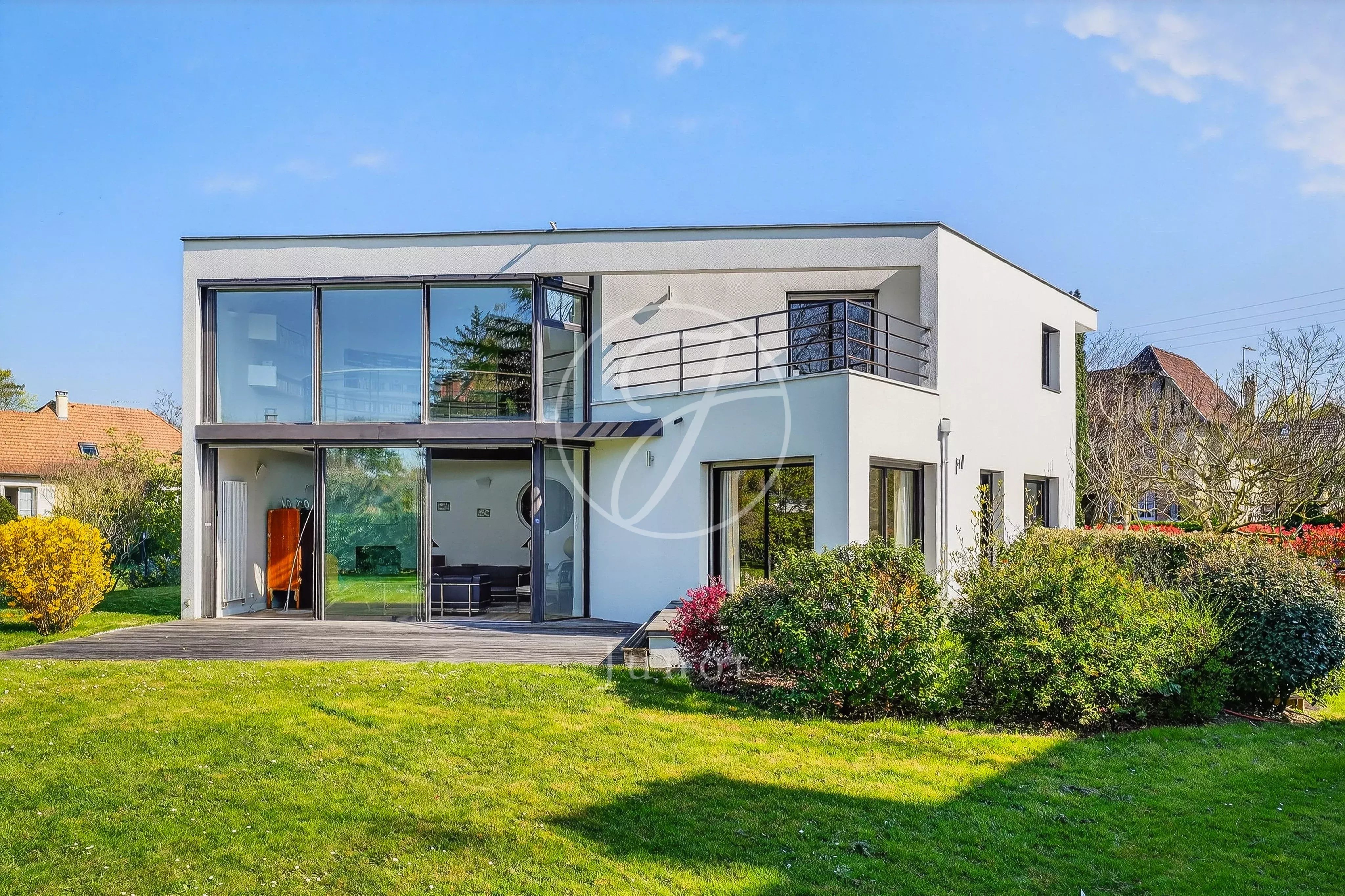 Le Vésinet - SUD - Maison à vendre - 5 chambres -225m² - Terrain de 1500m².