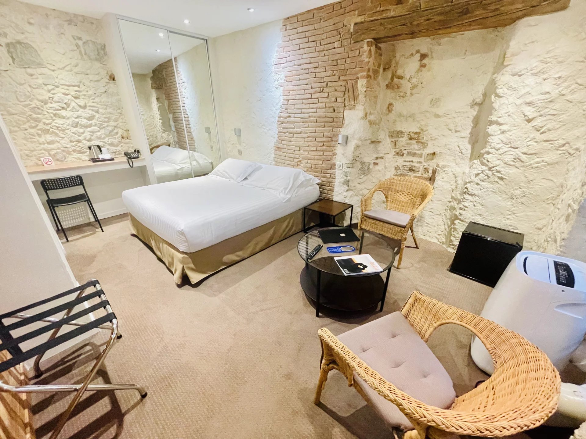 Sale Hotel Aix-les-Bains