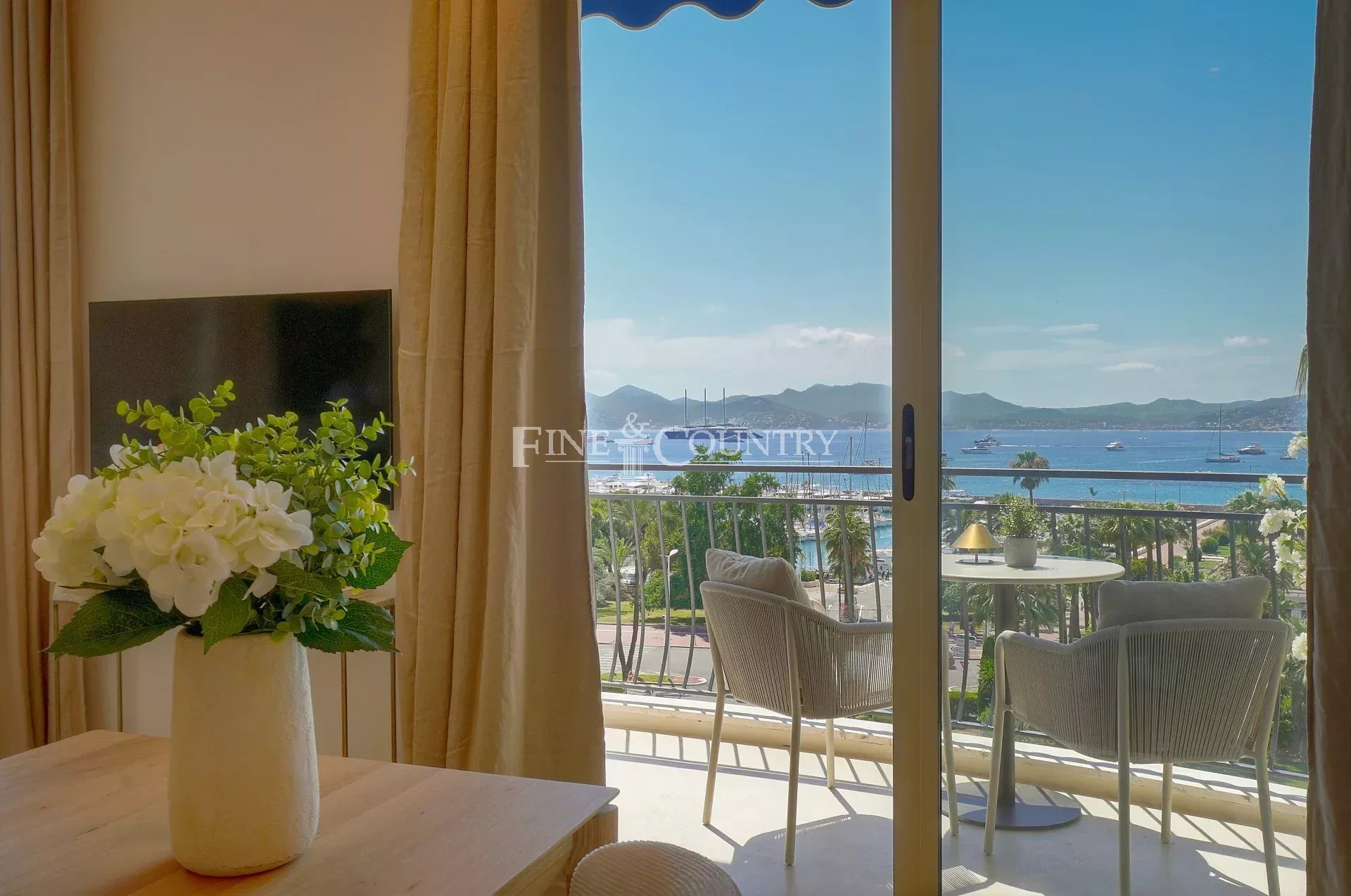 Photo of Sea View apartment for sale on the Croisette, Cannes