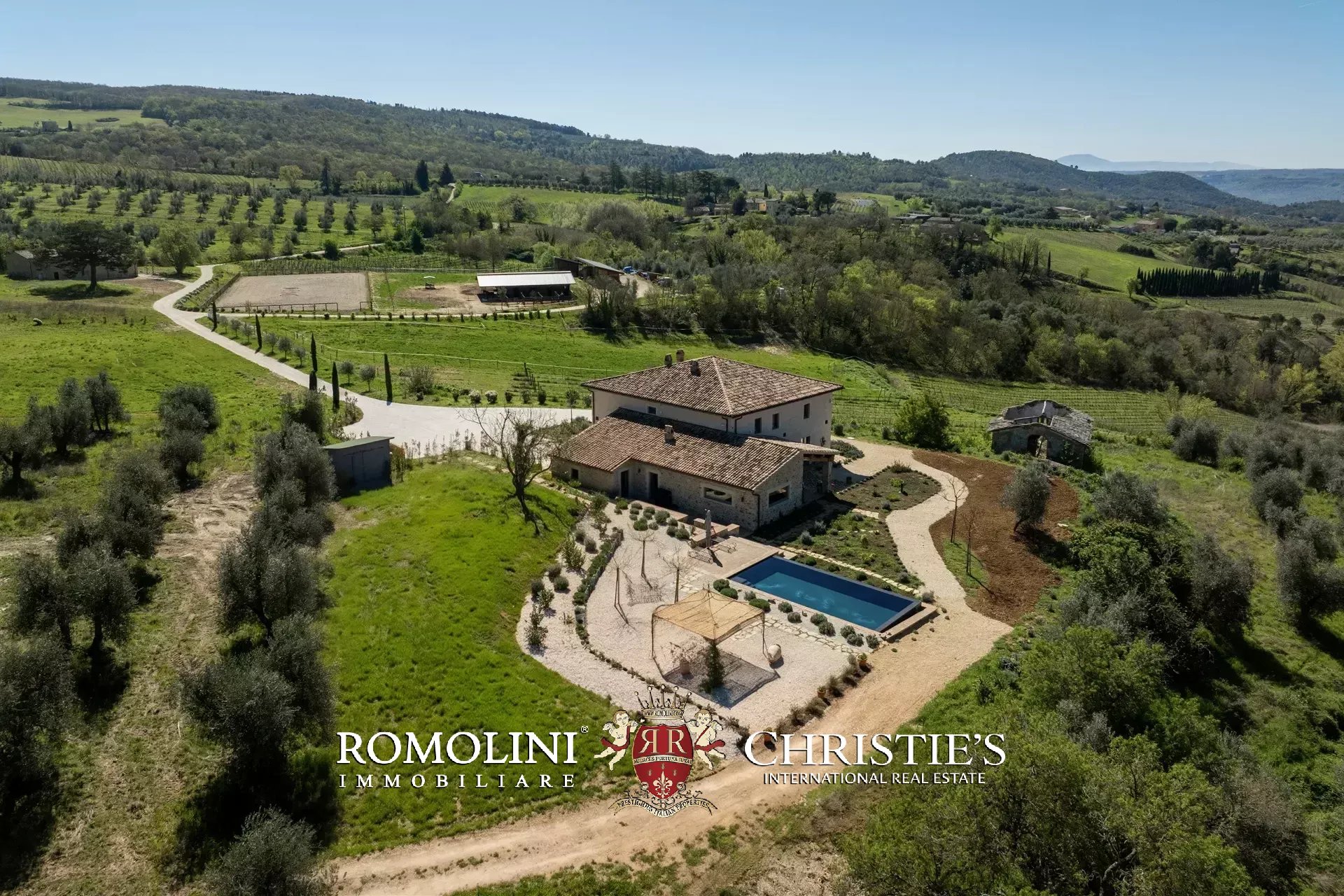 6 Bedroom Villa/Townhouse's Image 12