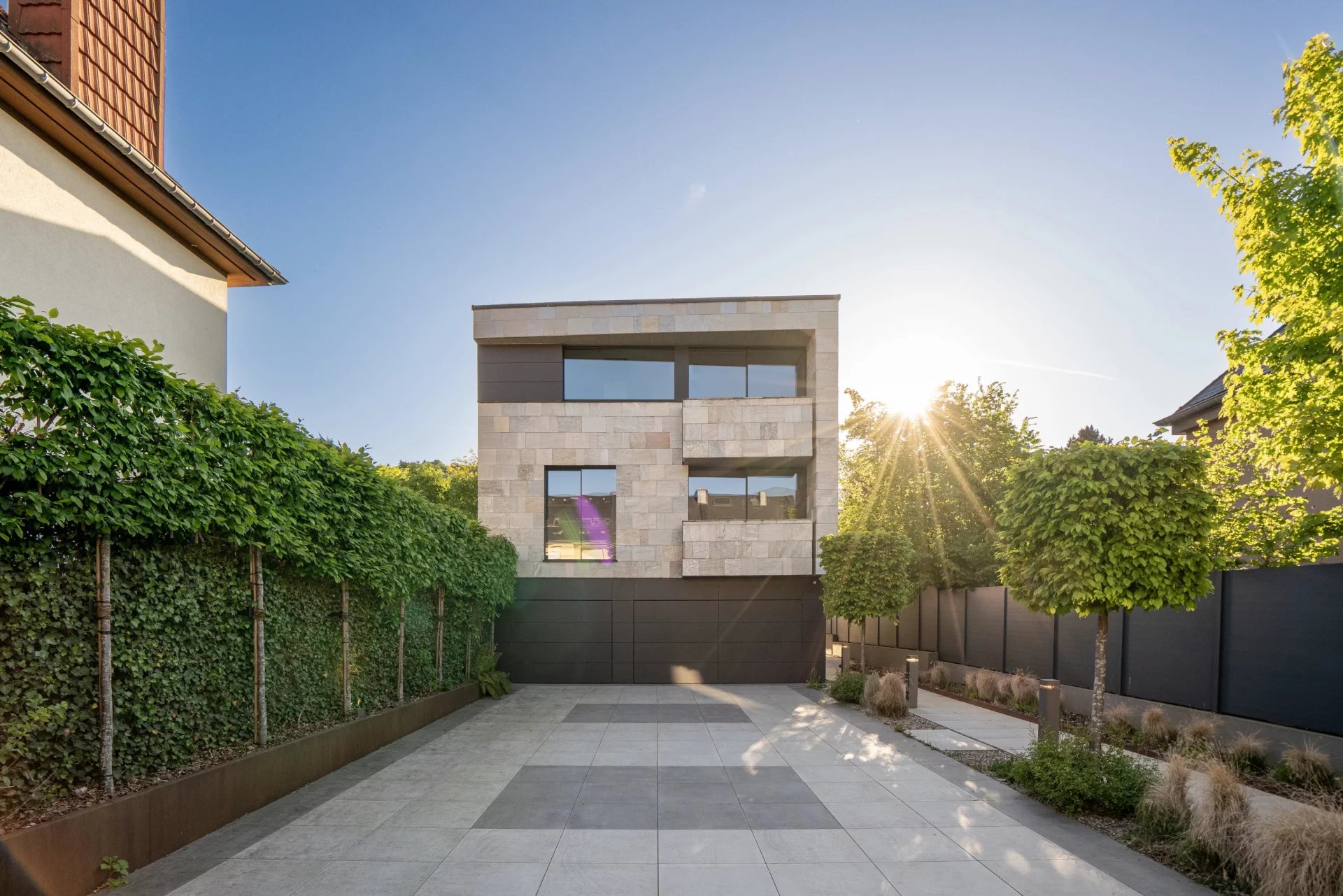 Agence immobilière de EIRES REAL ESTATE SARL