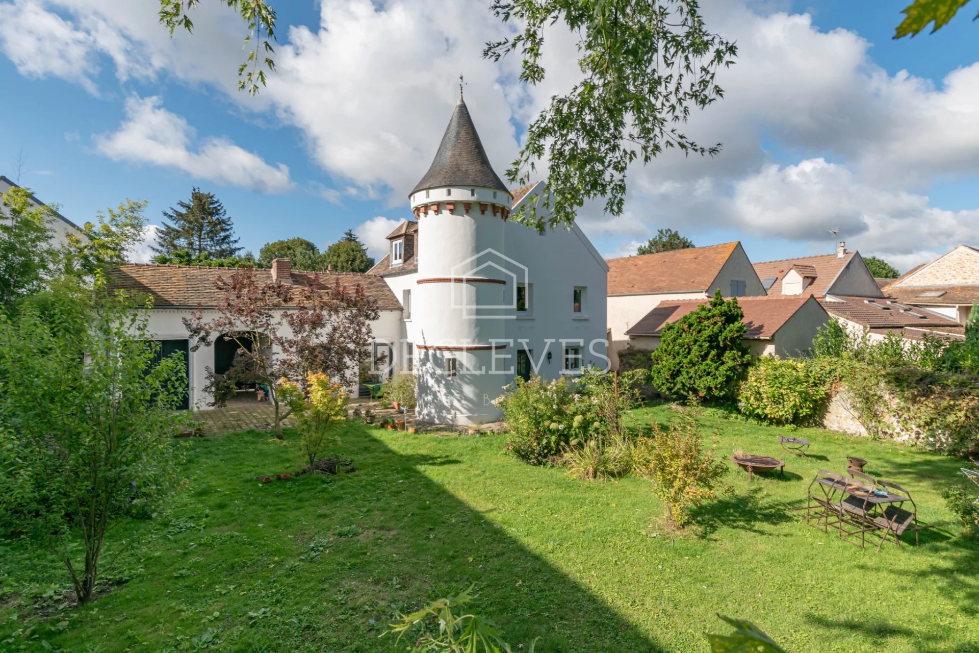 Maison ancienne de 157 m2 avec dépendance et terrain de 1488