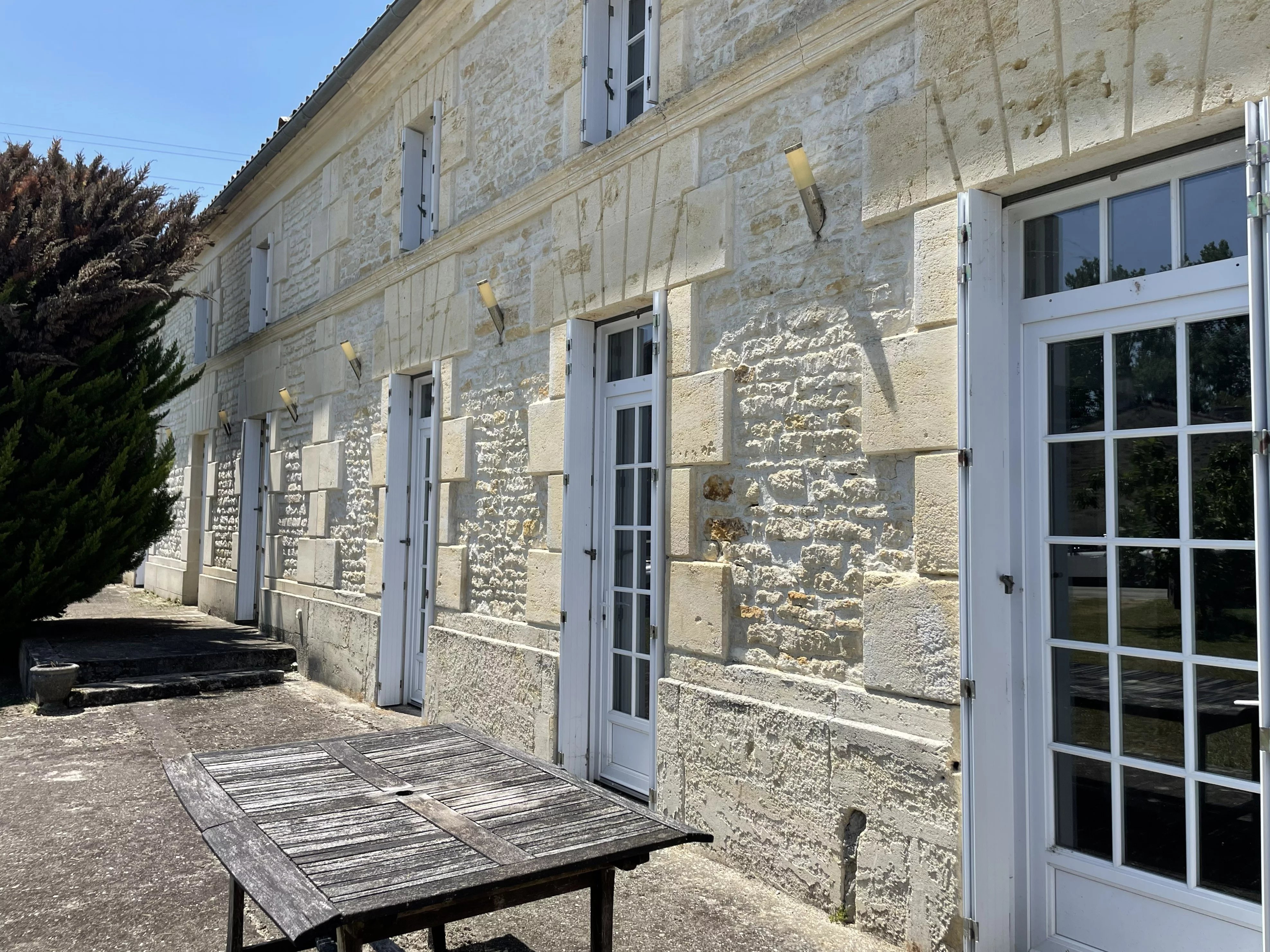 Large 4 bedroom charentais house