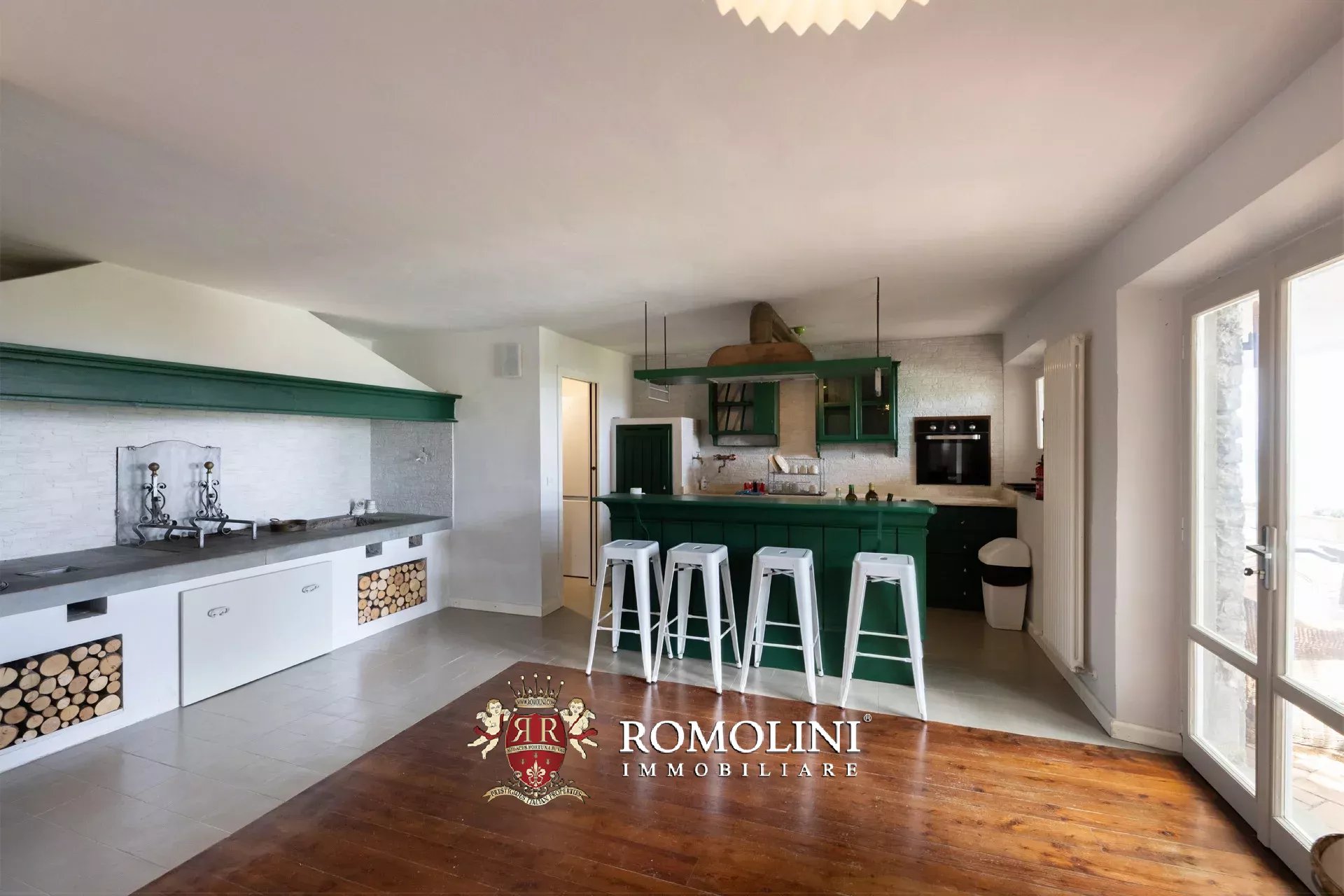 6 Bedroom Villa/Townhouse's Image 35