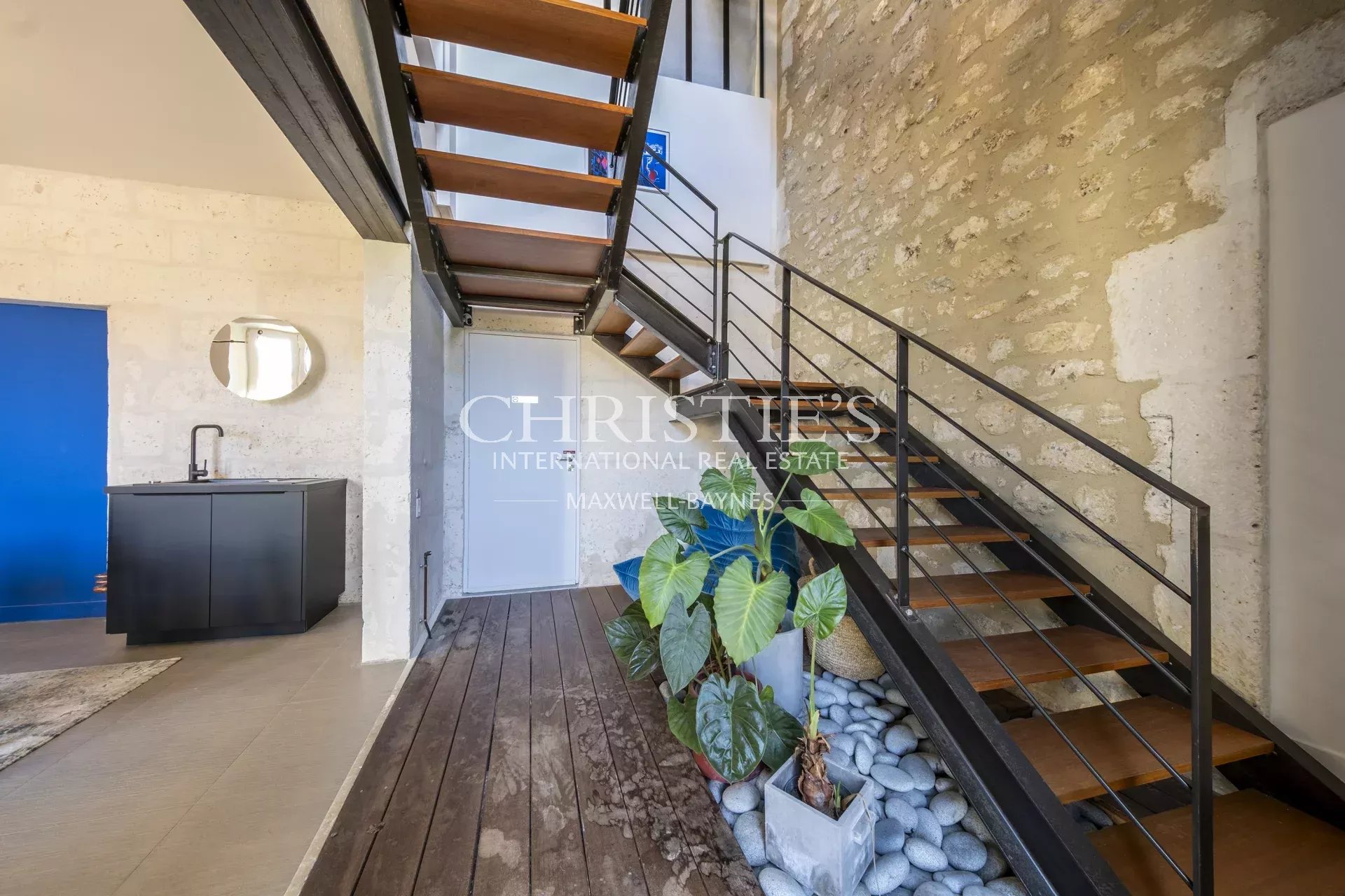 13 Bedroom Villa/Townhouse's Image 30
