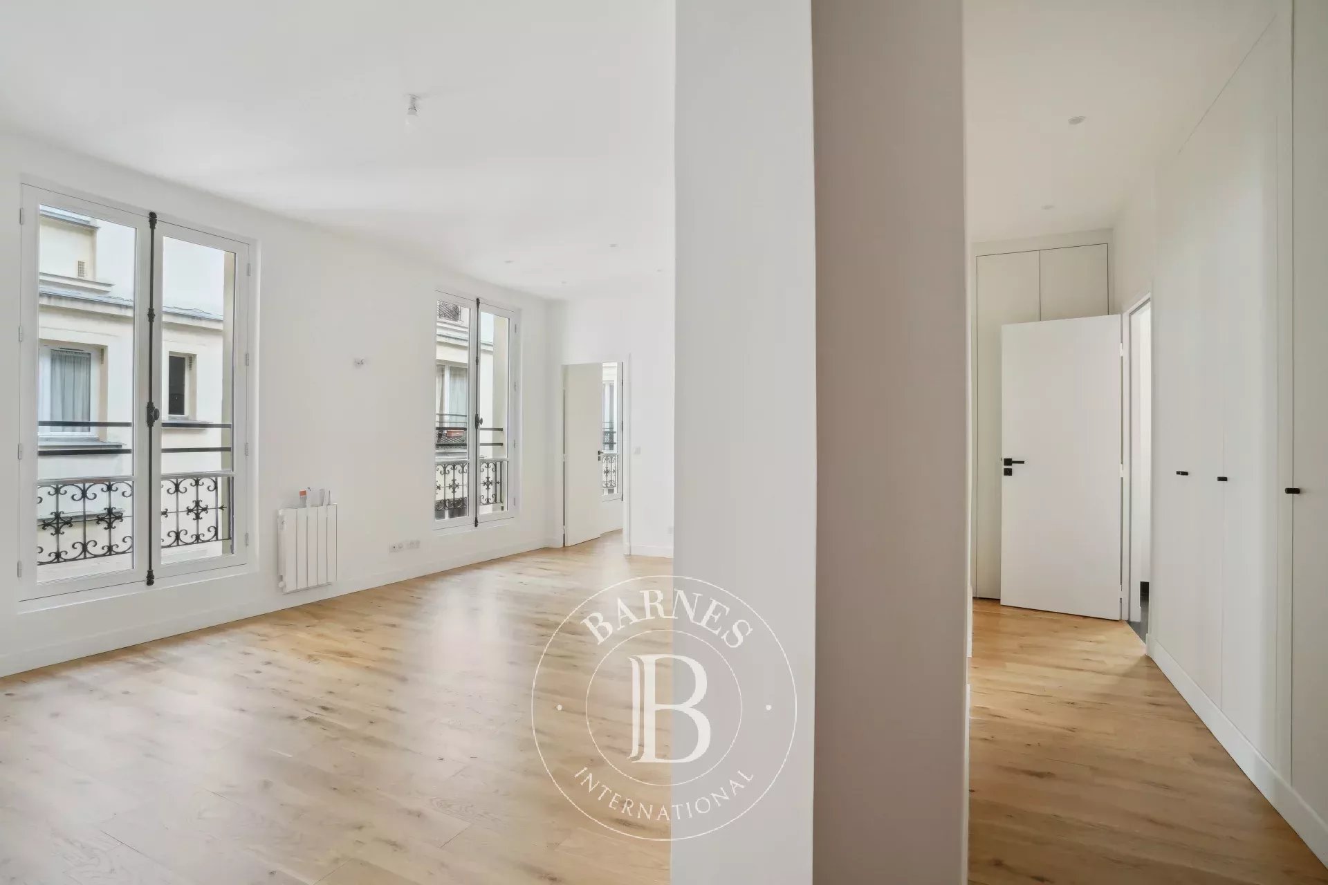 Paris 6 - Saint-Placide - 2-room apartment - renovated - quiet - overlooking a courtyard