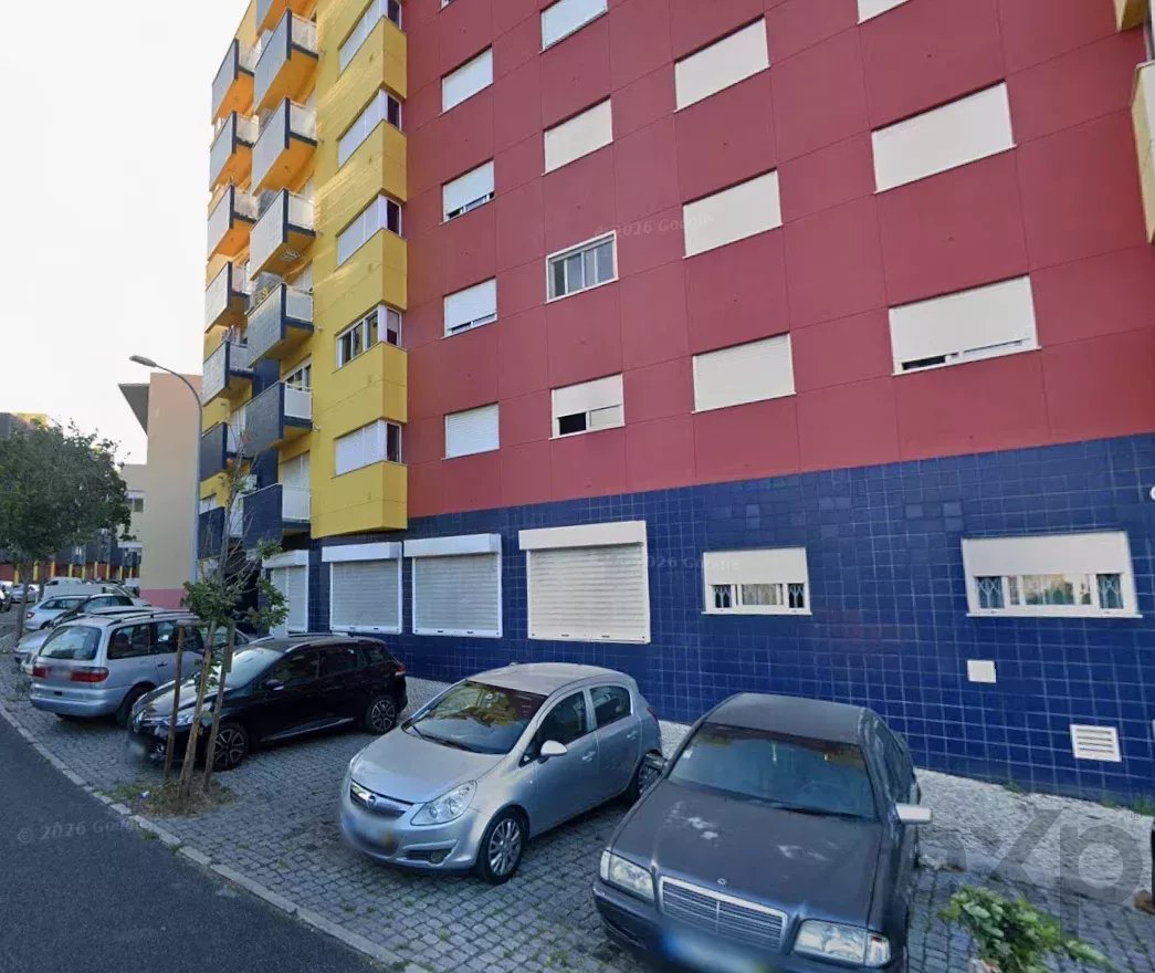 Commercial store with parking. 86795035 image 2