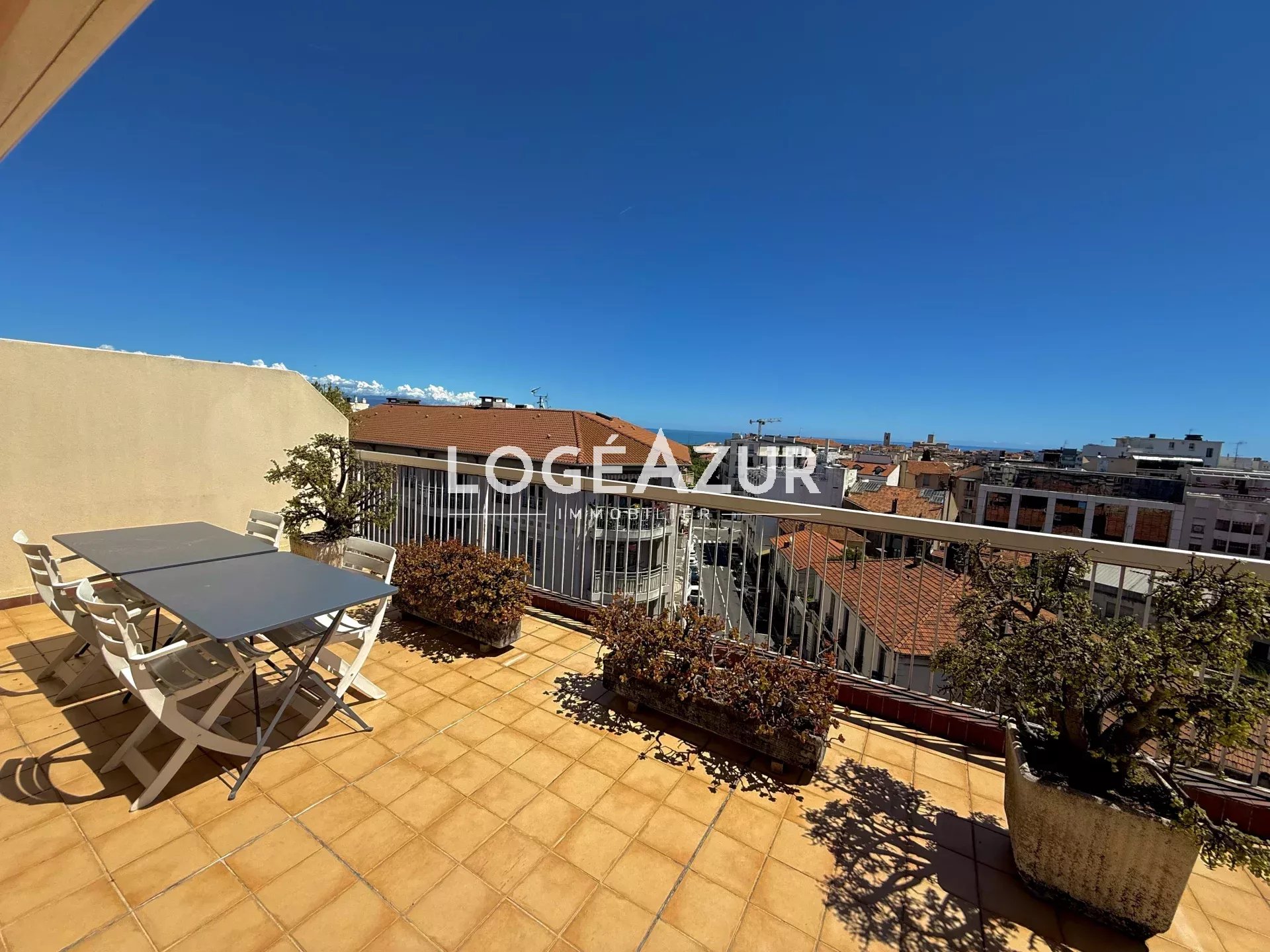 Seasonal rental Apartment Antibes