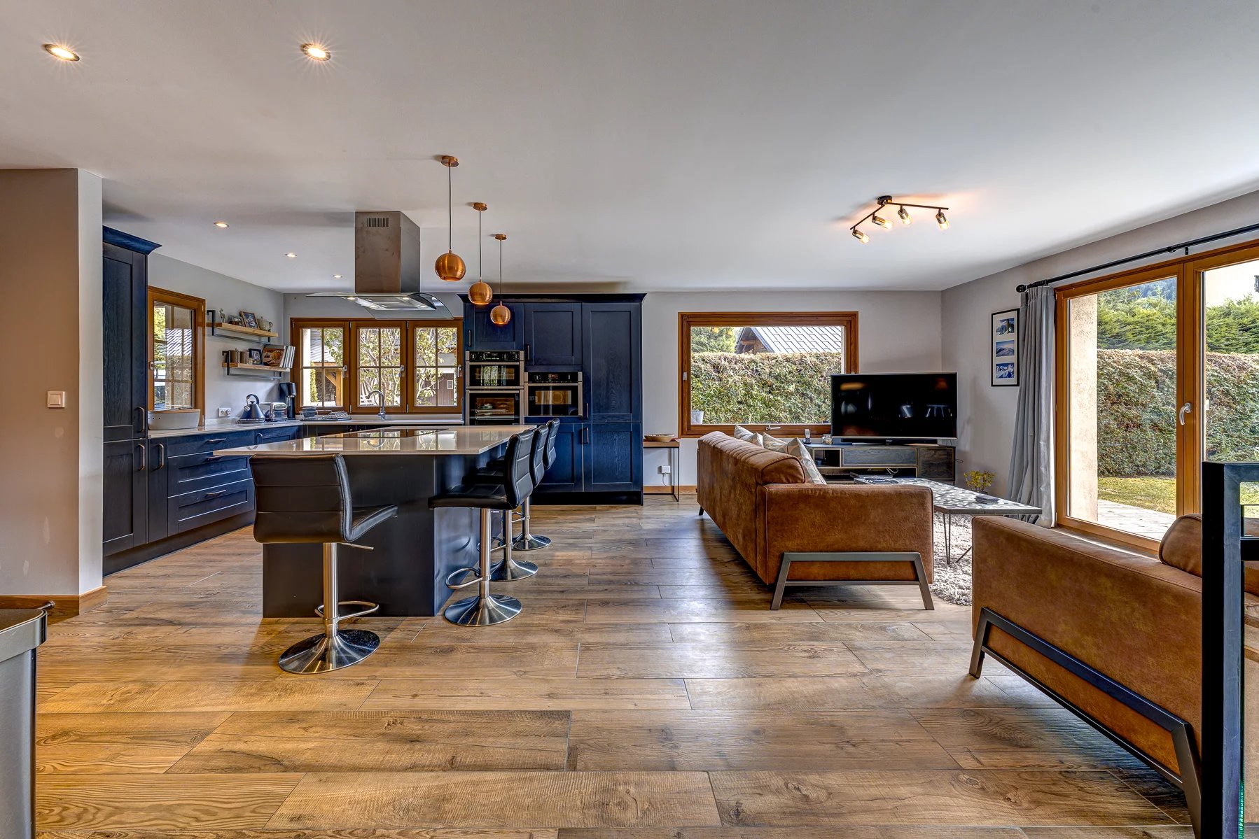 Photo of LES BOSSONS - A large, 4-bedroom chalet with independent apartment in les Bossons, Chamonix