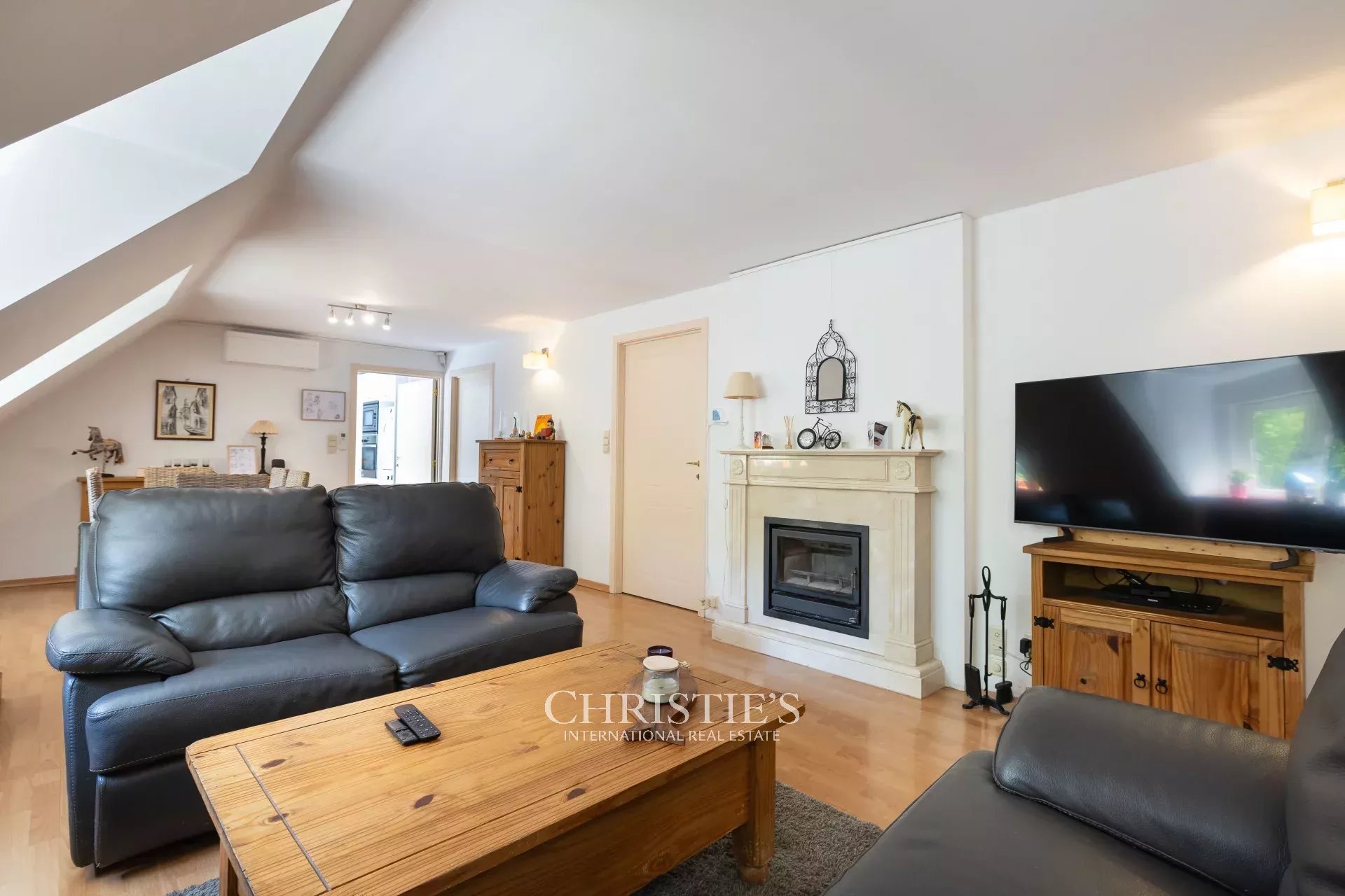 Bois du Hautmont – Gerenoveerde villa met 100 m² kantoor/afzonderlijk appartement