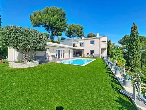 Villa 8P de 220m² vue MER et montagnes "MONTALEIGNE" 06700 SLV