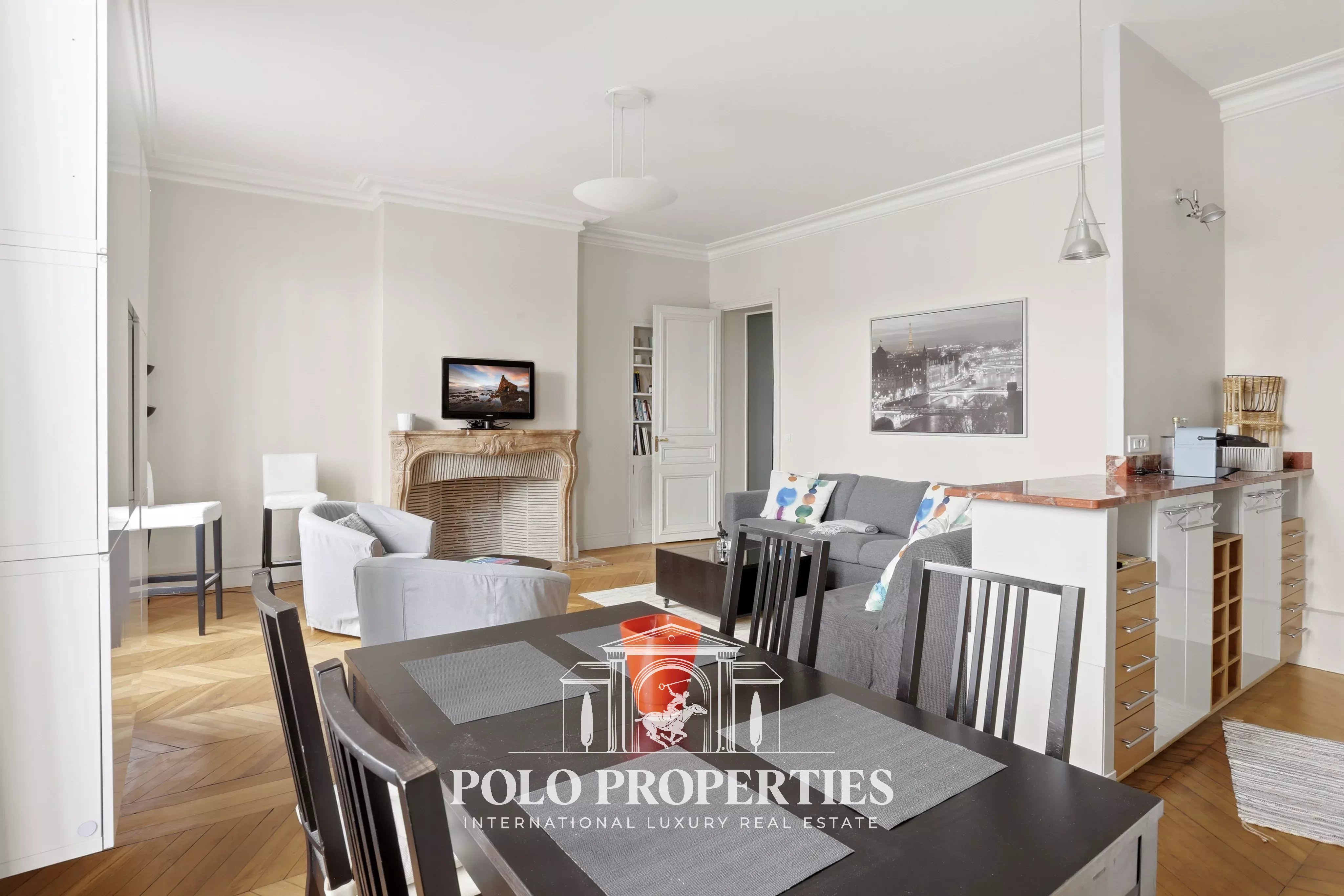 Bright apartment - Golden triangle