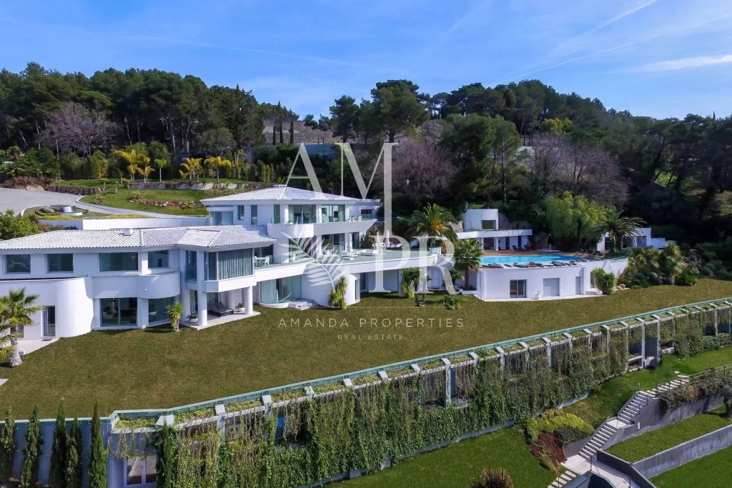 Villa for sale in Cannes — Villa Julia: Ultra-Luxury Family Estate in Cannes | Legacy Property