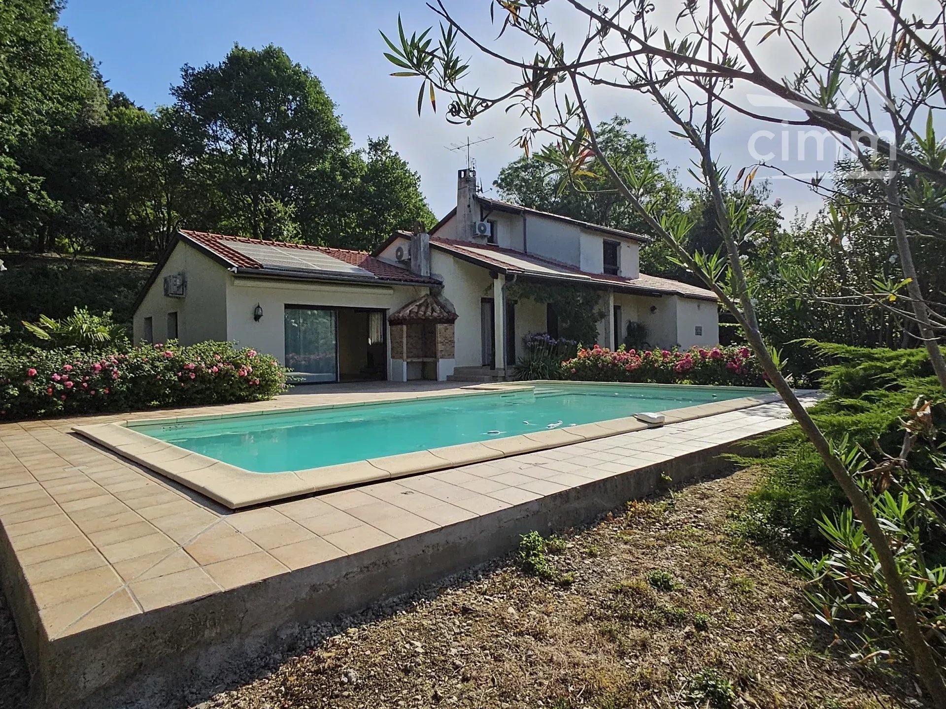 Agence immobilière de 