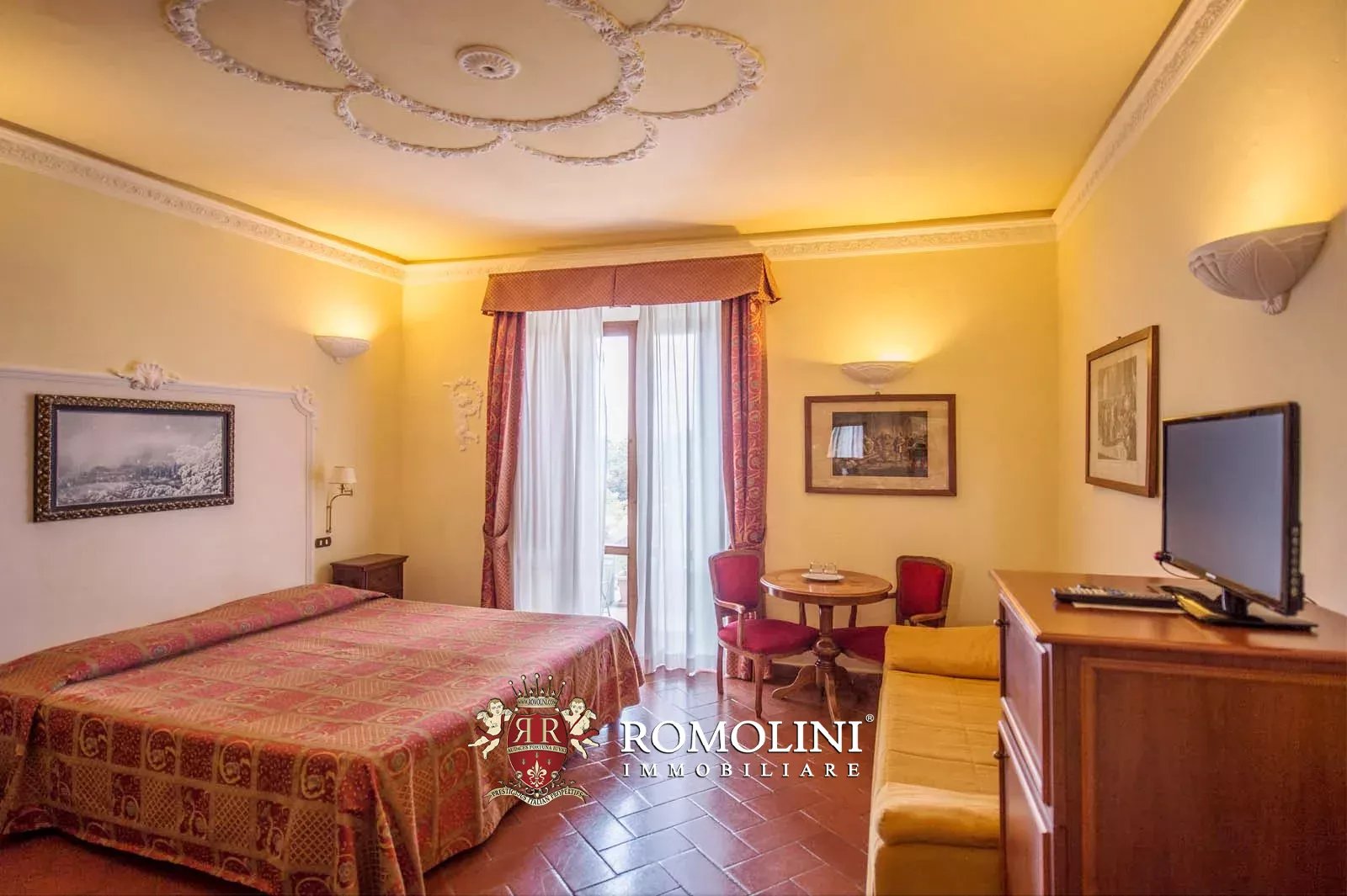 53 Bedroom Vineyard's Image 43