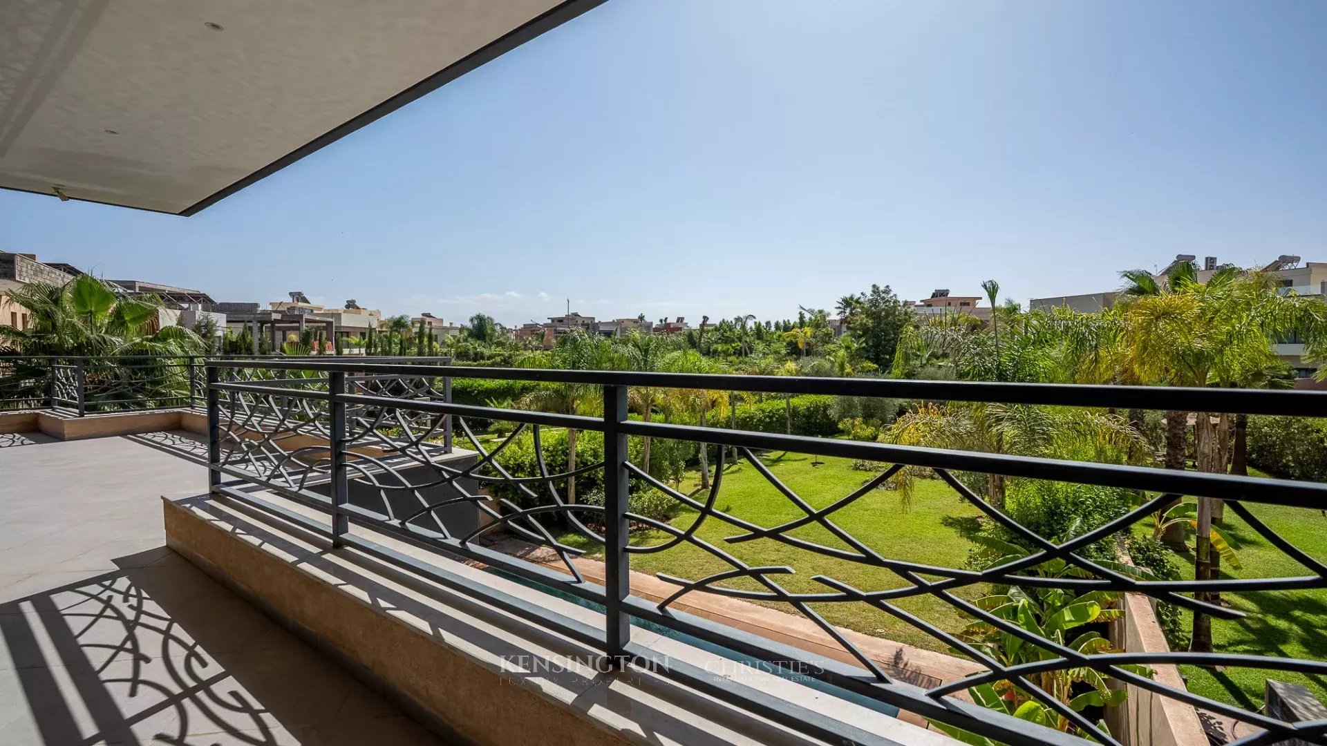 6 Bedroom Villa/Townhouse's Image 17