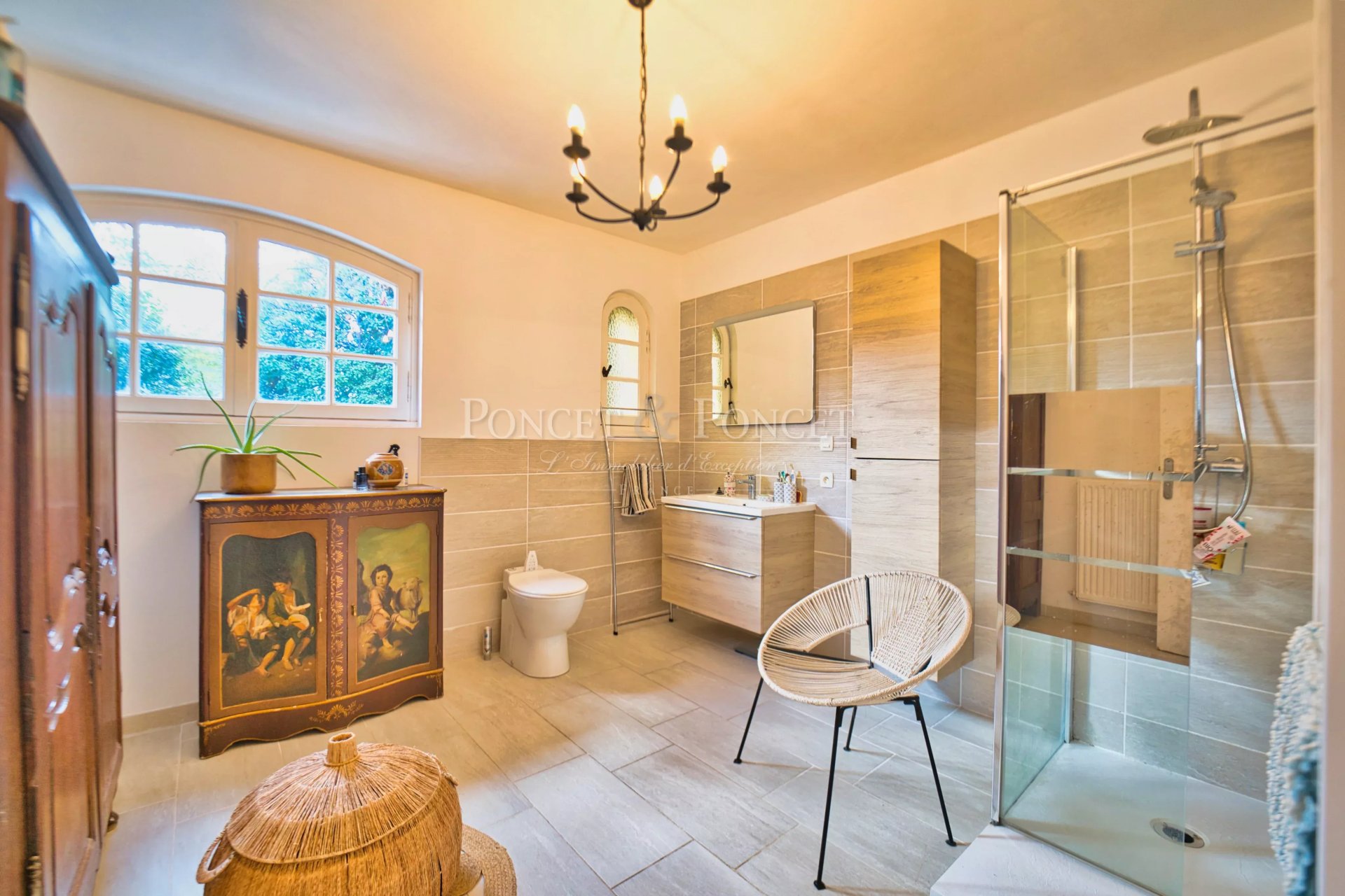 5 Bedroom Villa/Townhouse's Image 6