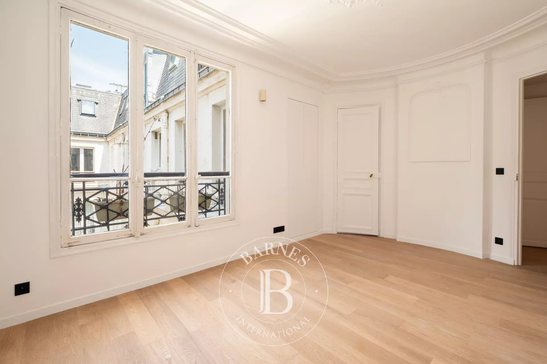 Daire Paris 9ème - picture 12