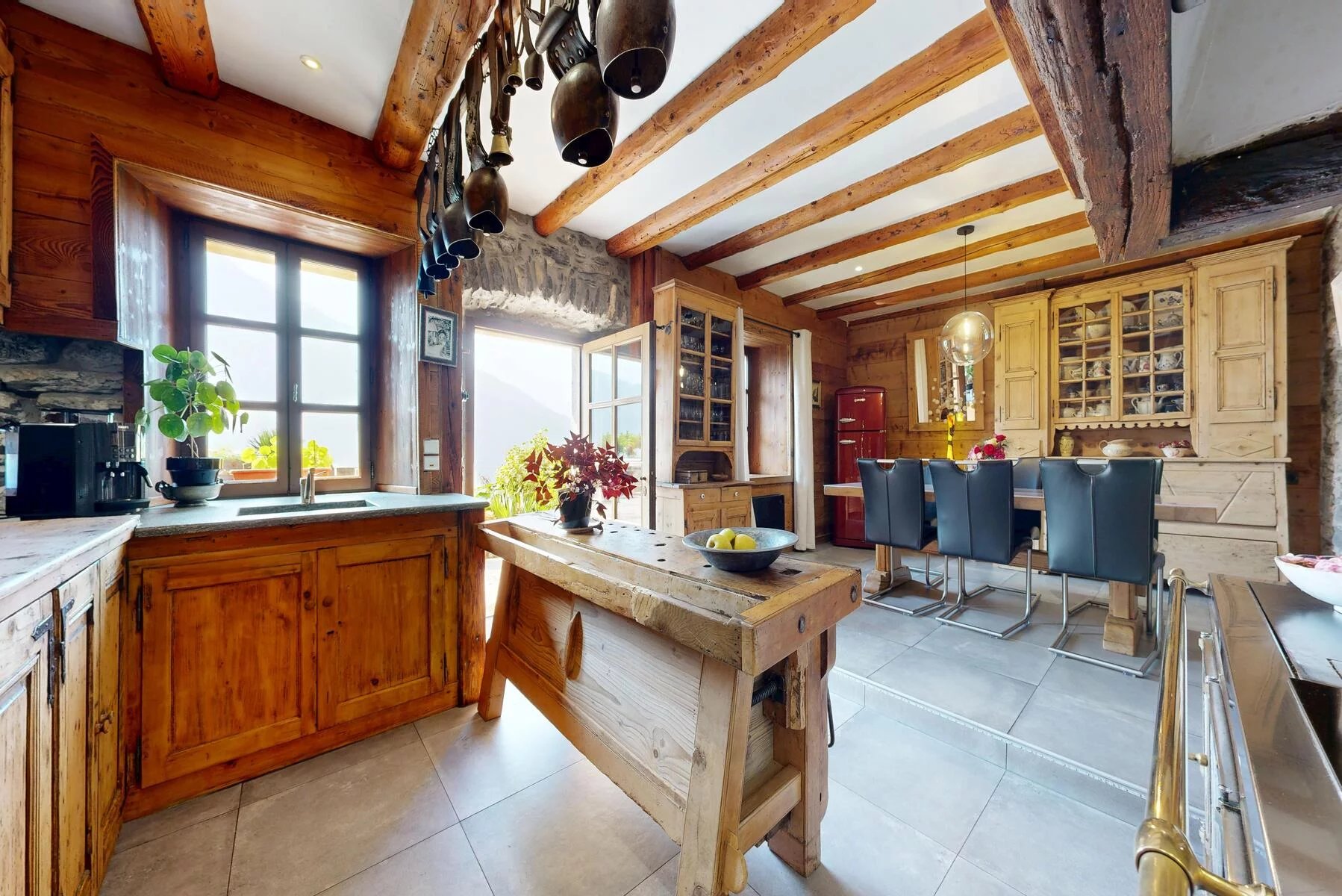 Photo of PASSY - 4 bedroom apartment with a large terrace and pool