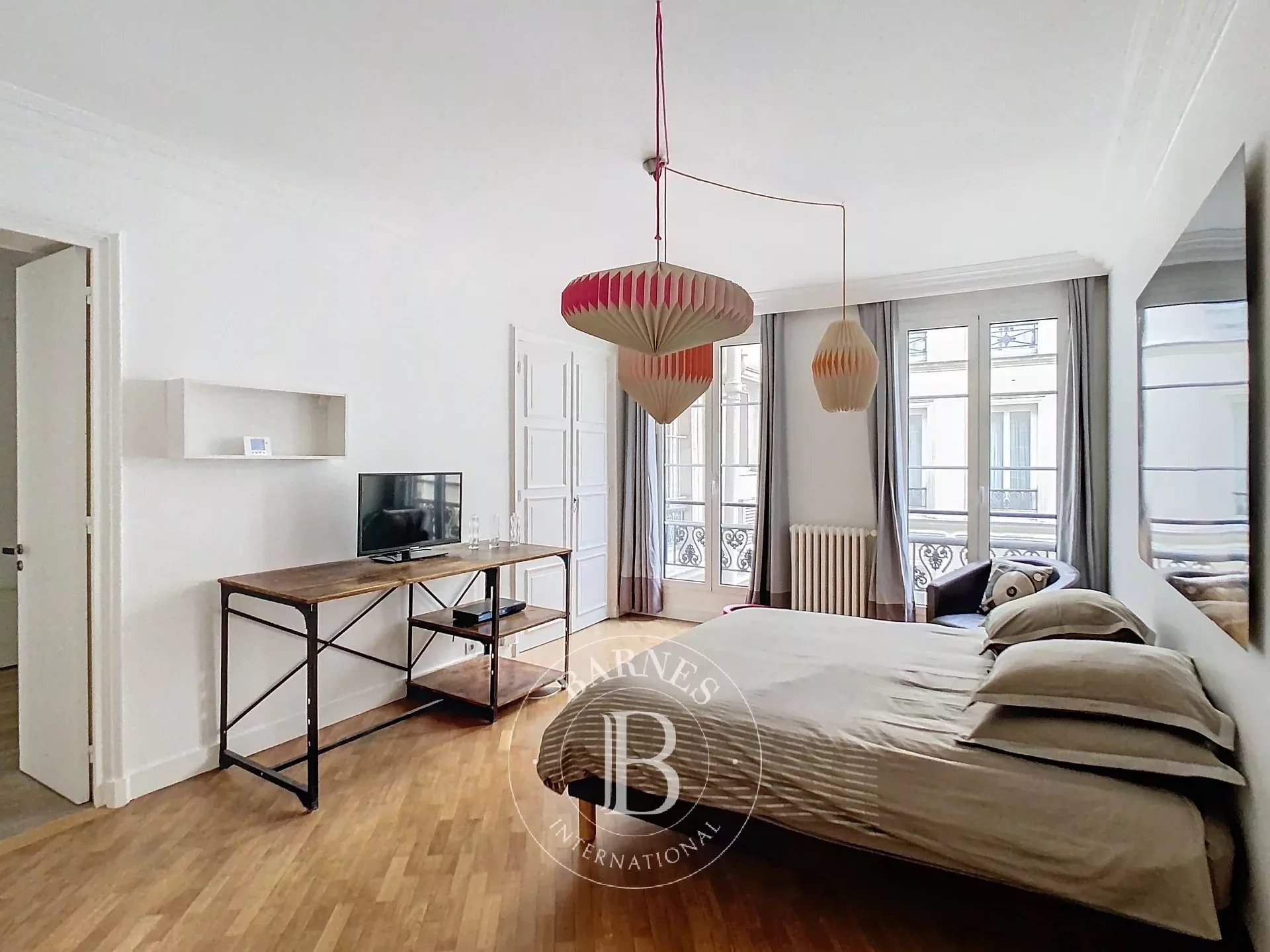 Daire Paris 8ème - picture 5