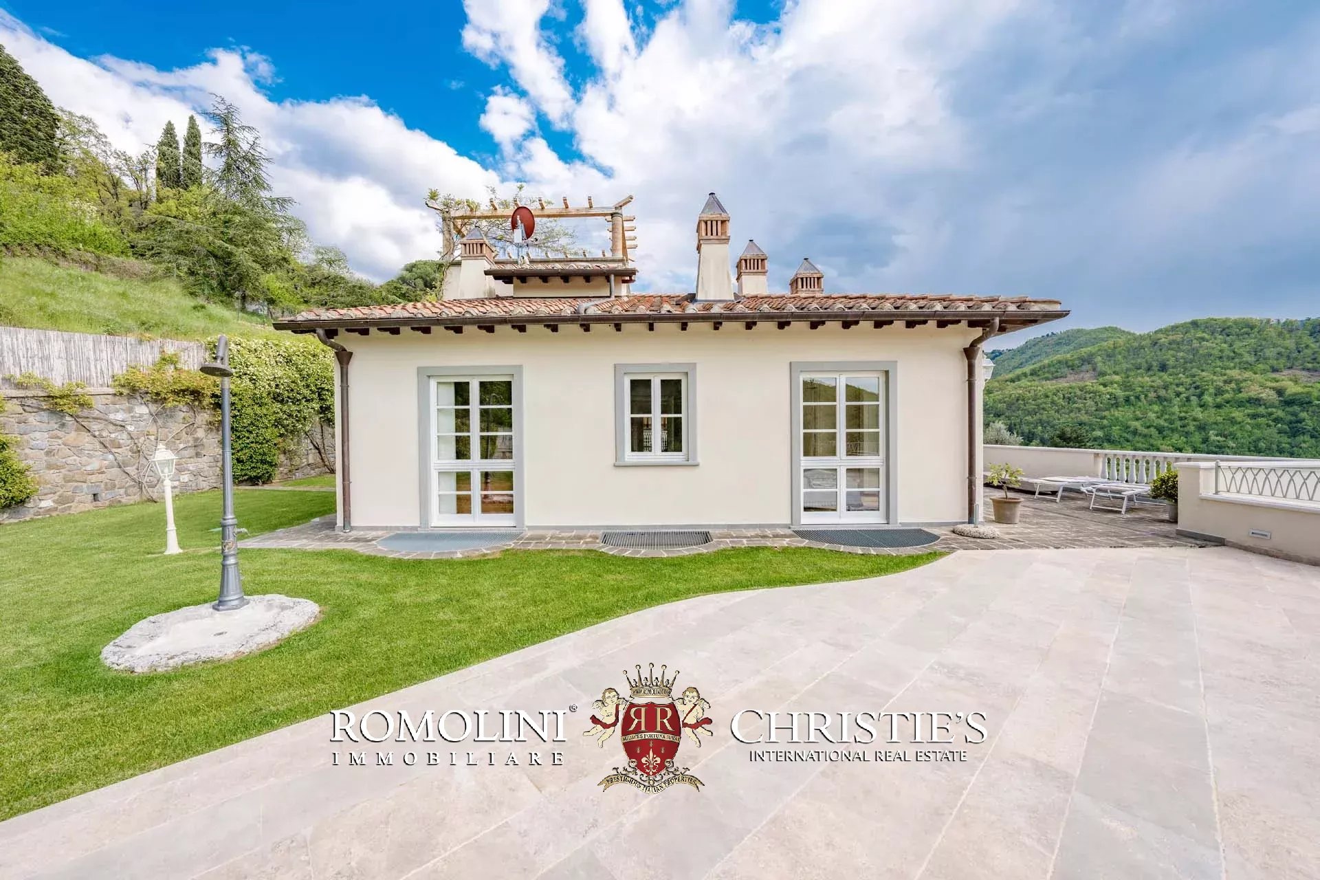 10 Bedroom Villa/Townhouse's Image 153