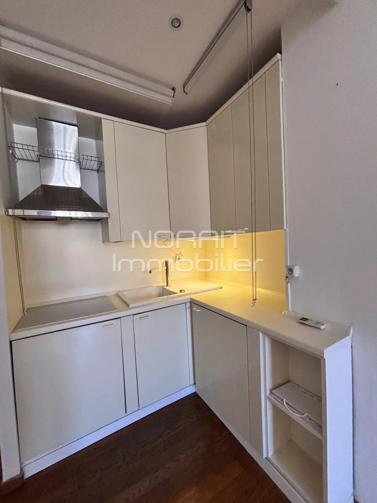 NICE - CARRE D'OR - STUDIO de 28.38 m2- AVANT DERNIER ETAGE - Photo 4