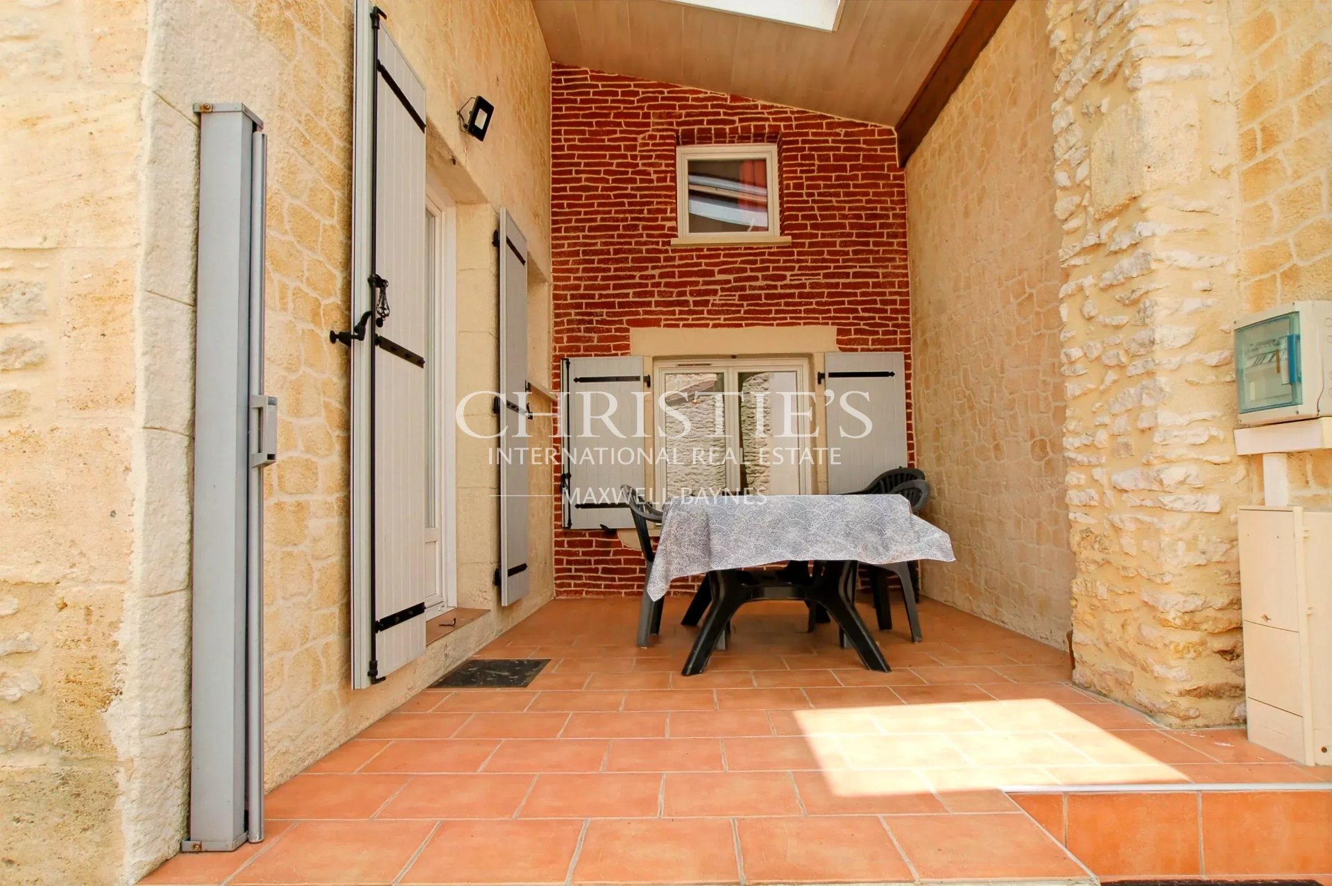 13 Bedroom Villa/Townhouse's Image 7